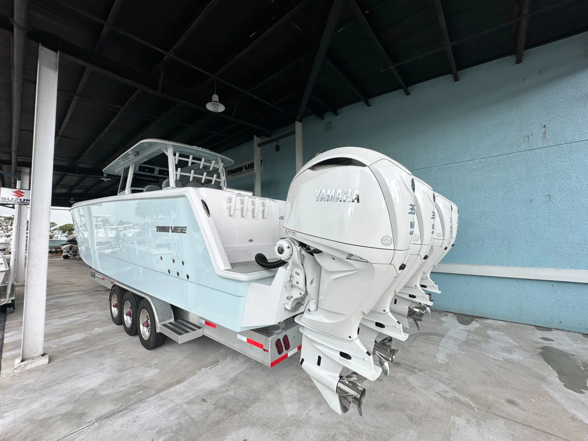 2025 Twin Vee 400 GFXV2 - Image 5