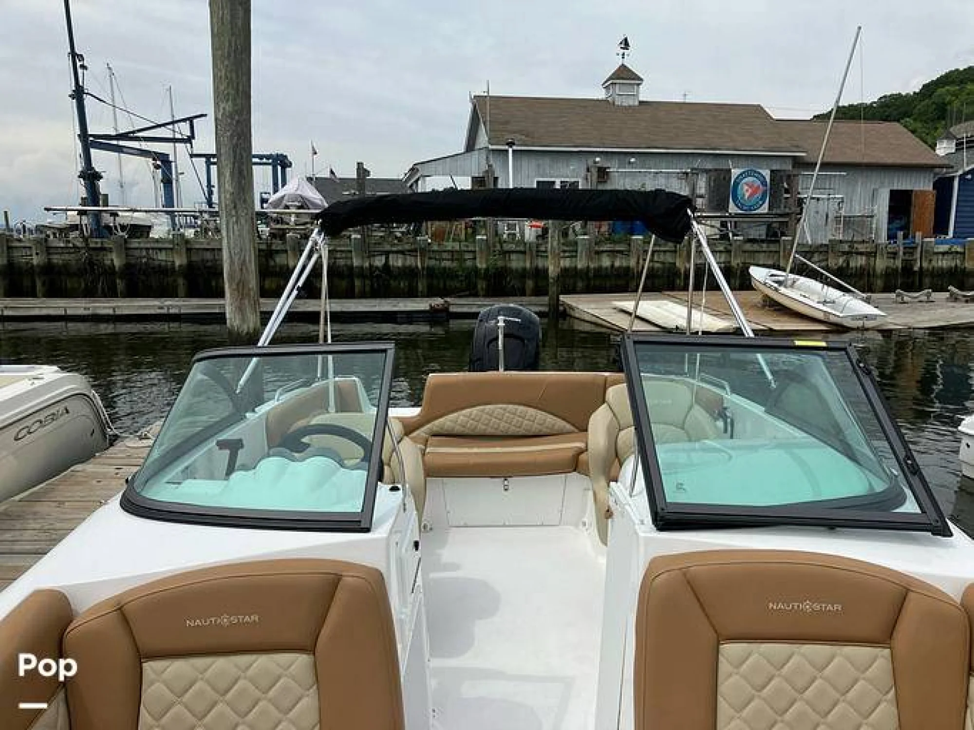 2025 NauticStar 223 DC - Image 2