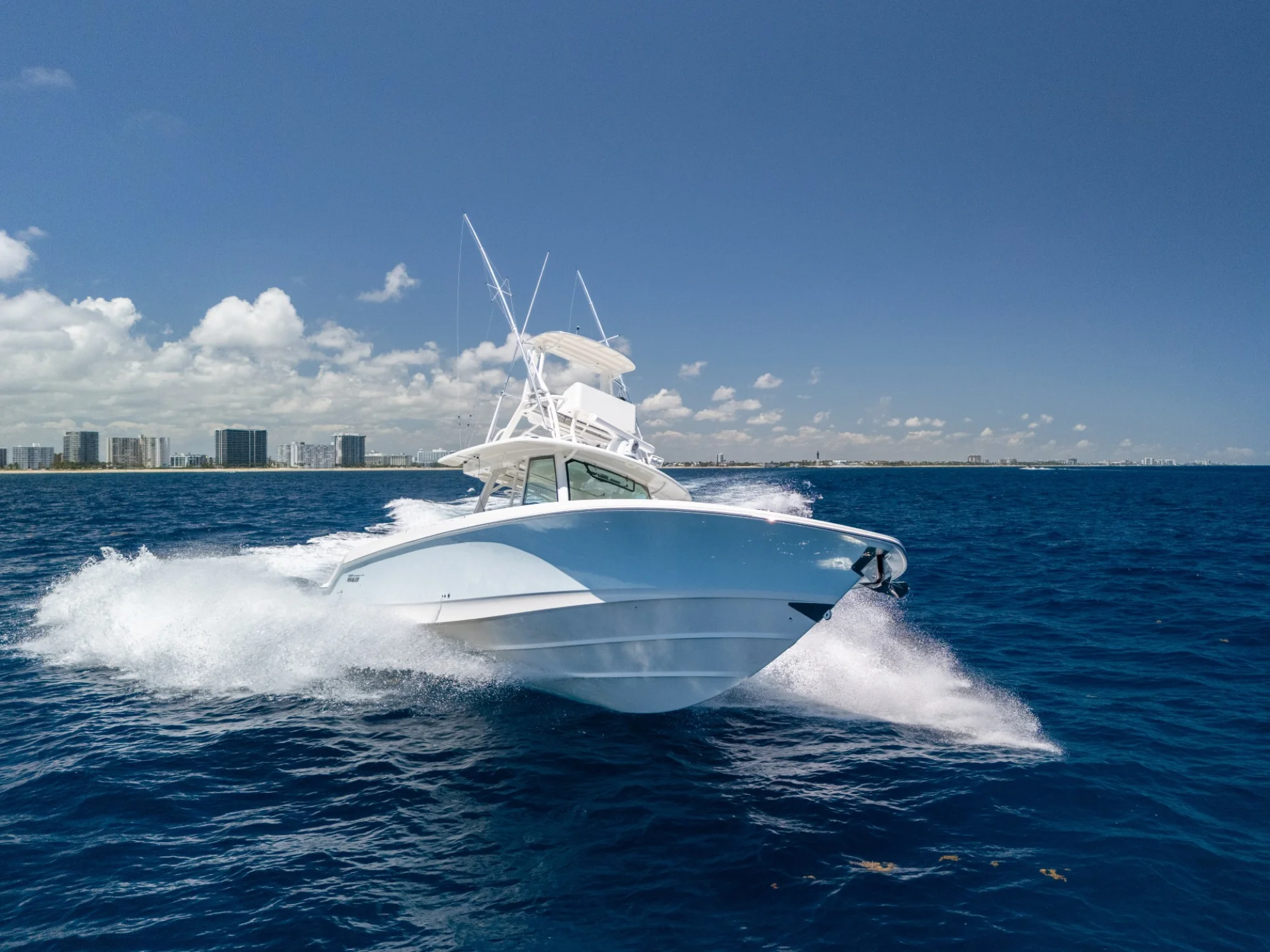2020 Boston Whaler 380 Outrage - Image 5