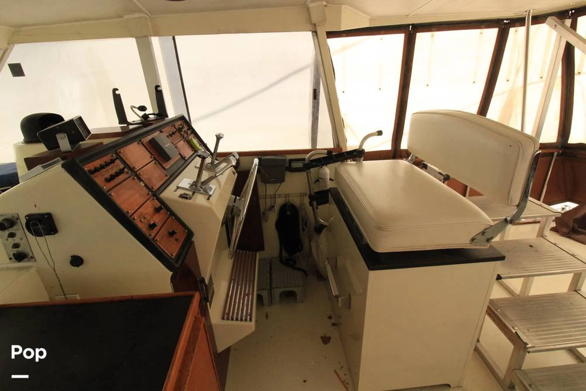 1973 Chris-Craft Commander 41 - Image 5