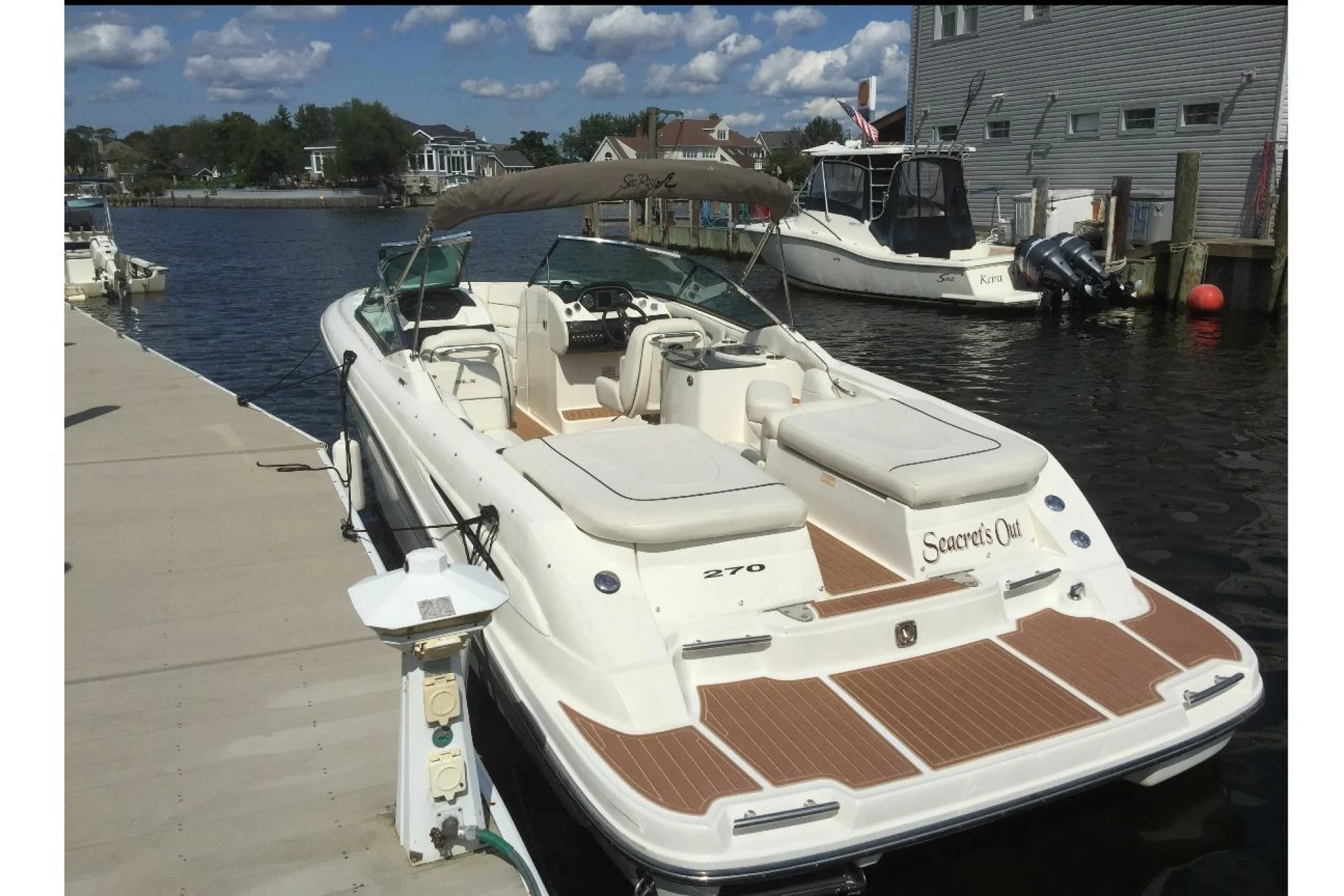 2007 Sea Ray 270 SLX - Image 2