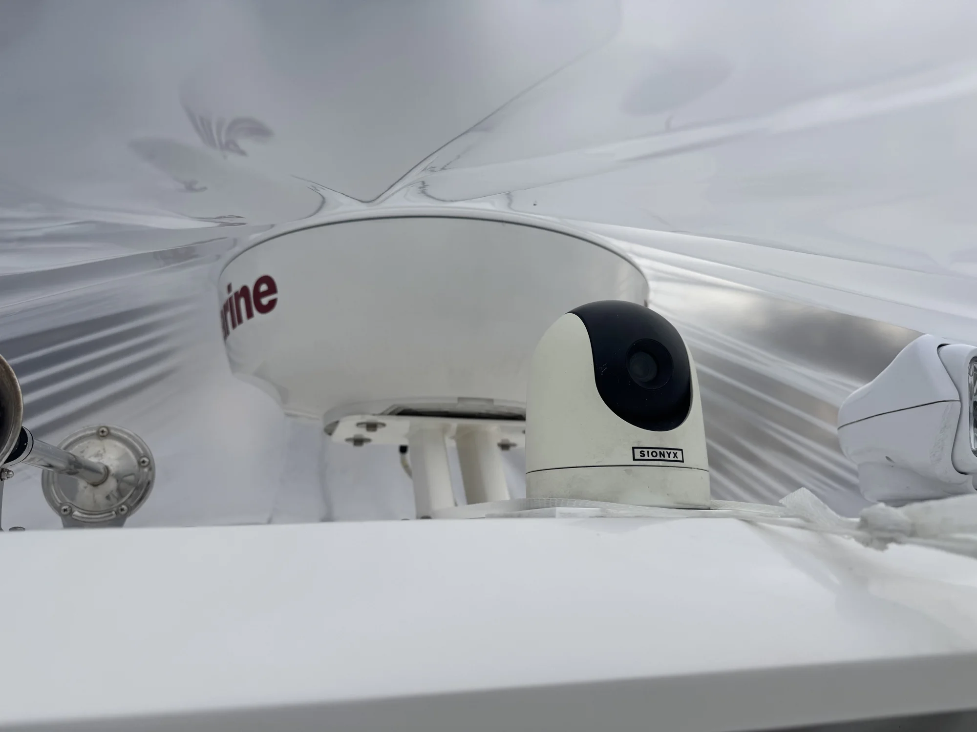 2020 Boston Whaler 320 Vantage - Image 5