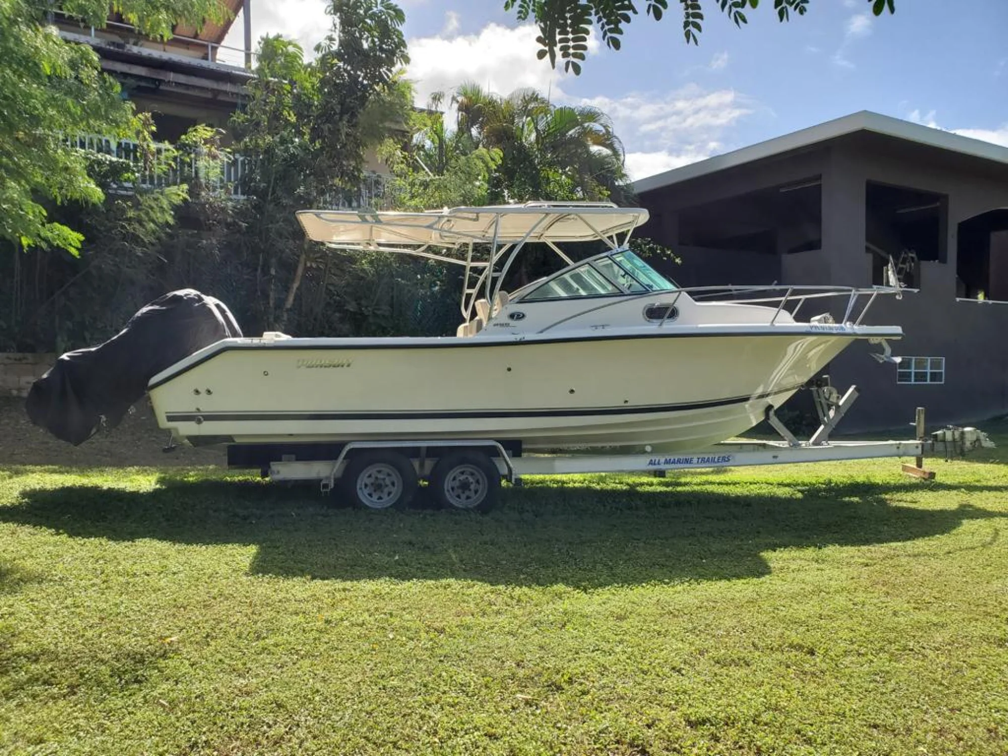 Pursuit 255 2012 - Image 2