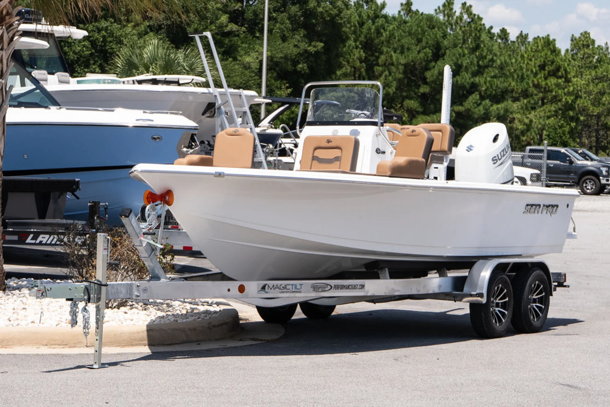 Sea Pro 210 DLX - Image 2