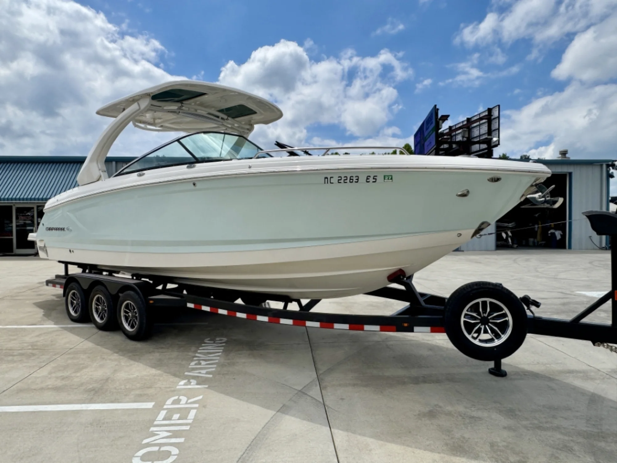 2021 Chaparral 30 Surf - Image 4