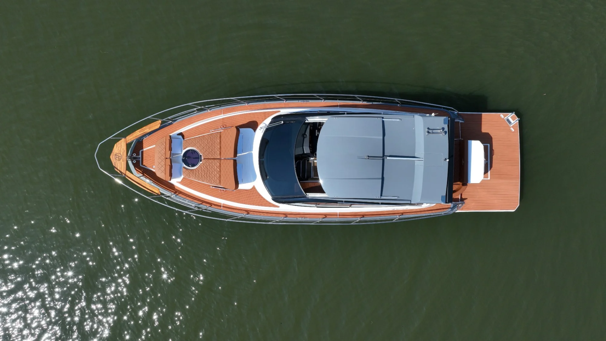 2027 Hanover 415 -Inboard - Image 3