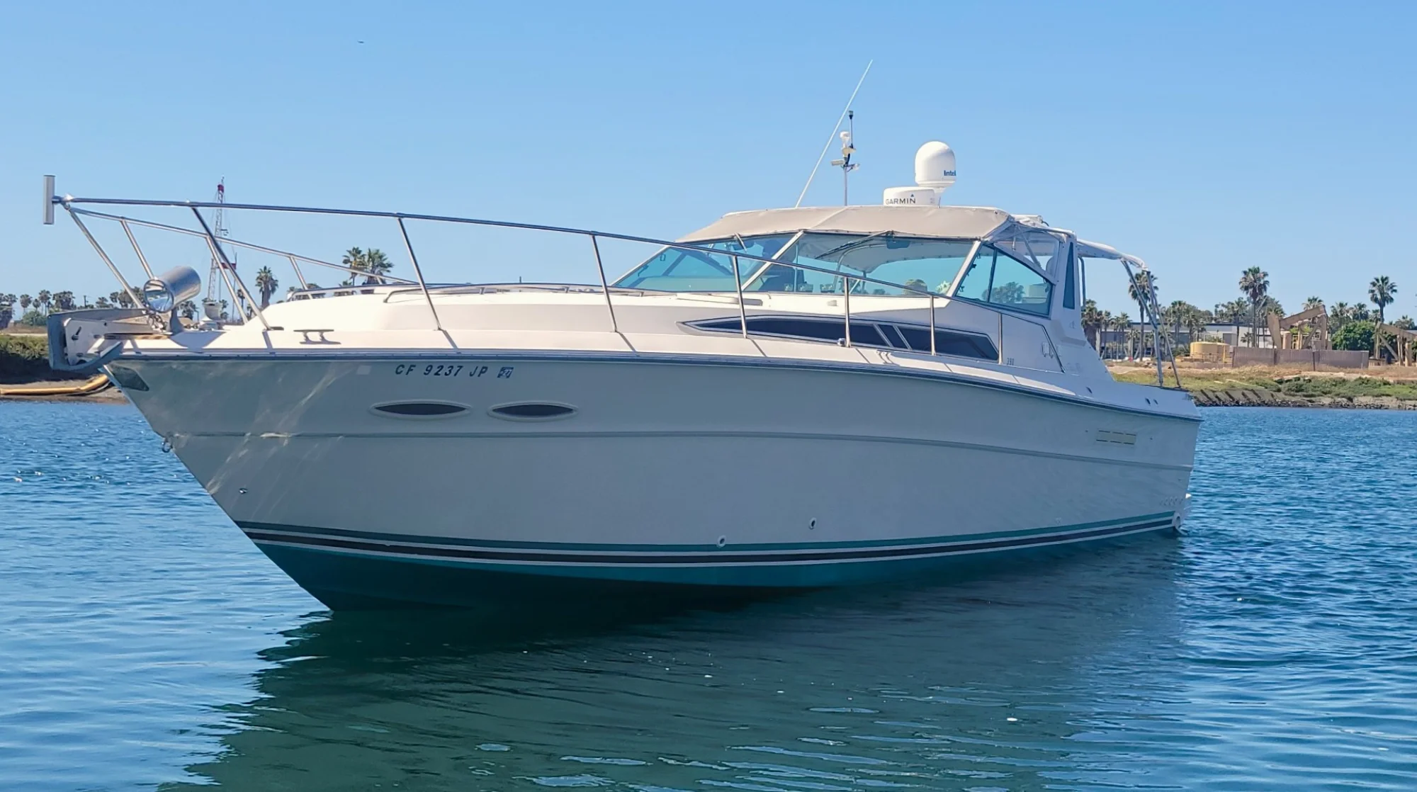 Sea Ray 390 Express - Image 3
