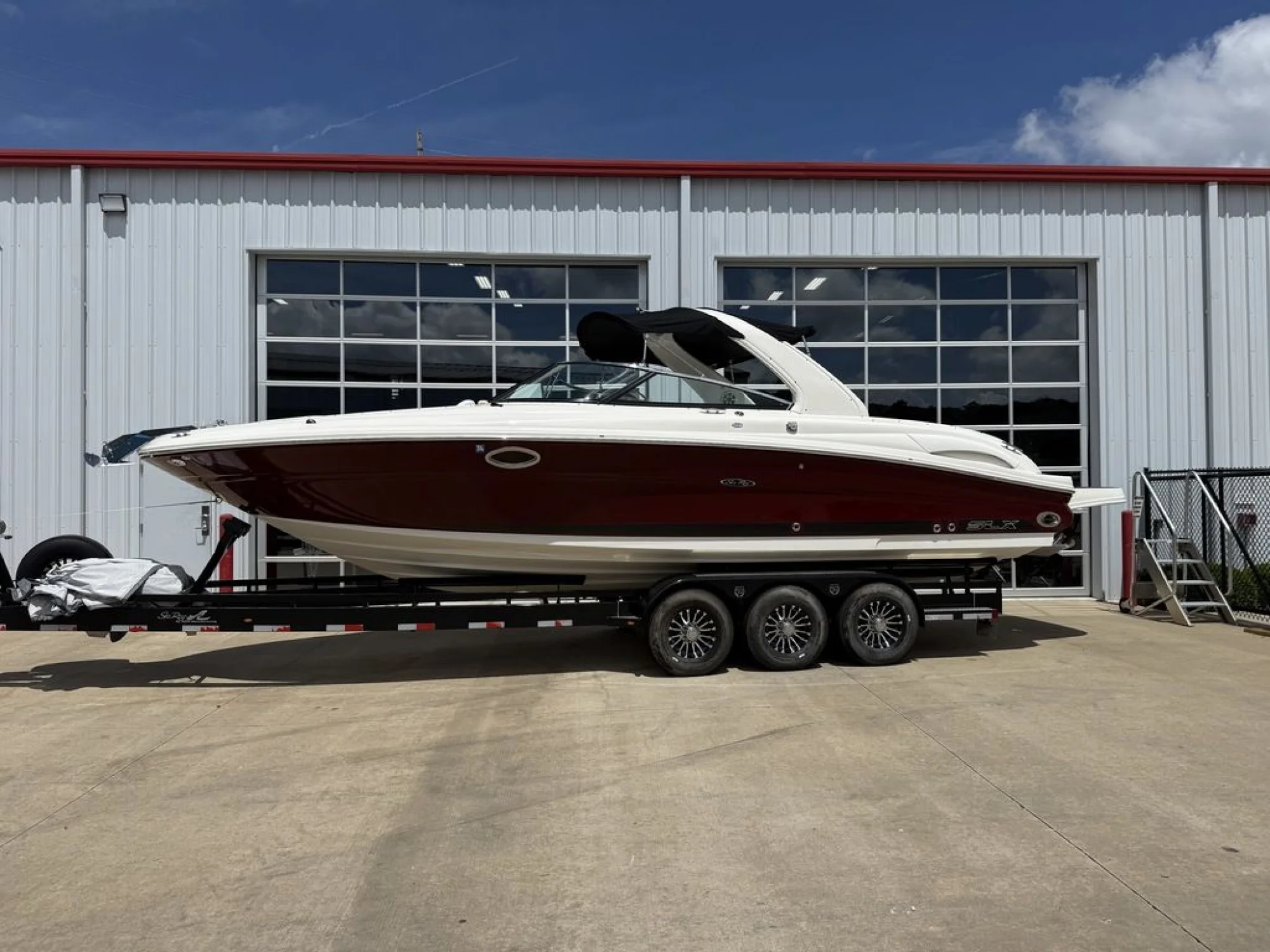 Sea Ray 290 SLX - Image 2