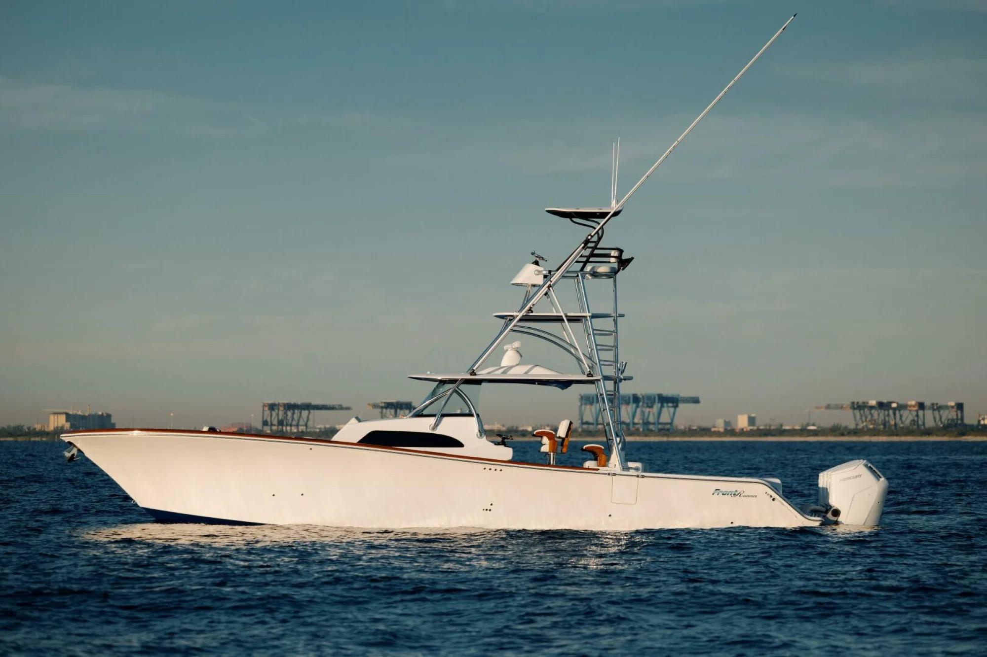 2026 Front Runner 47 Center Console - Image 2