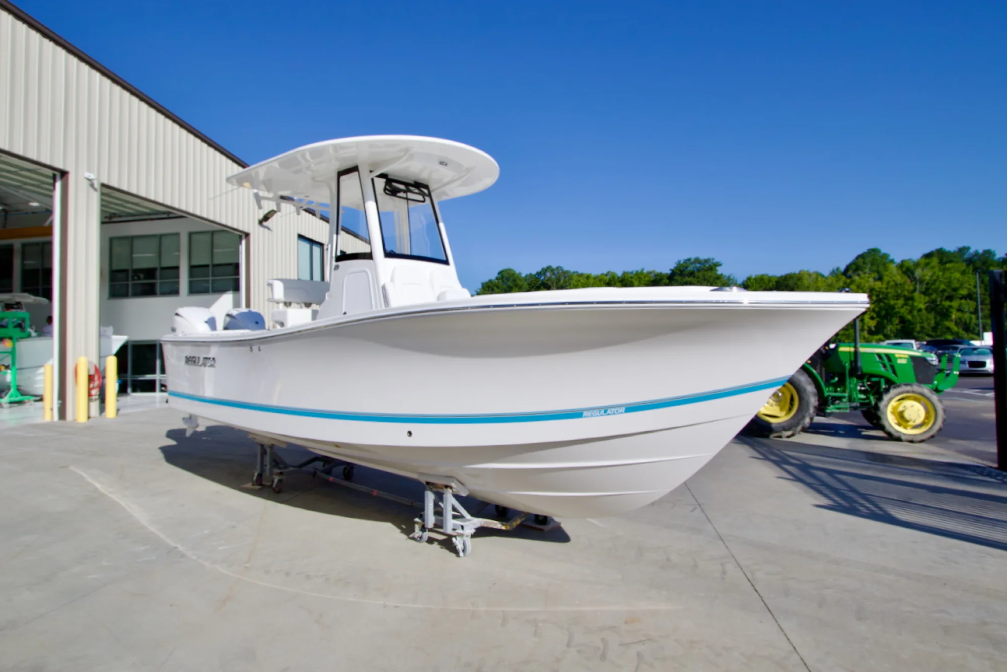 2026 REGULATOR 23 - Image 2