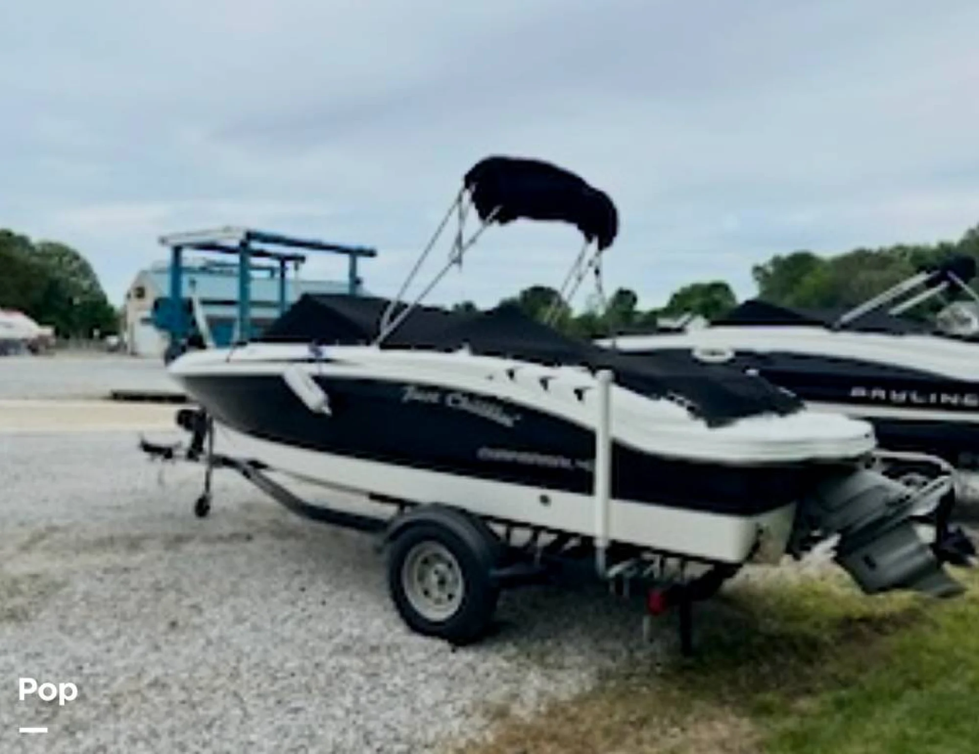 2016 Chaparral H20 Fish & Ski - Image 2