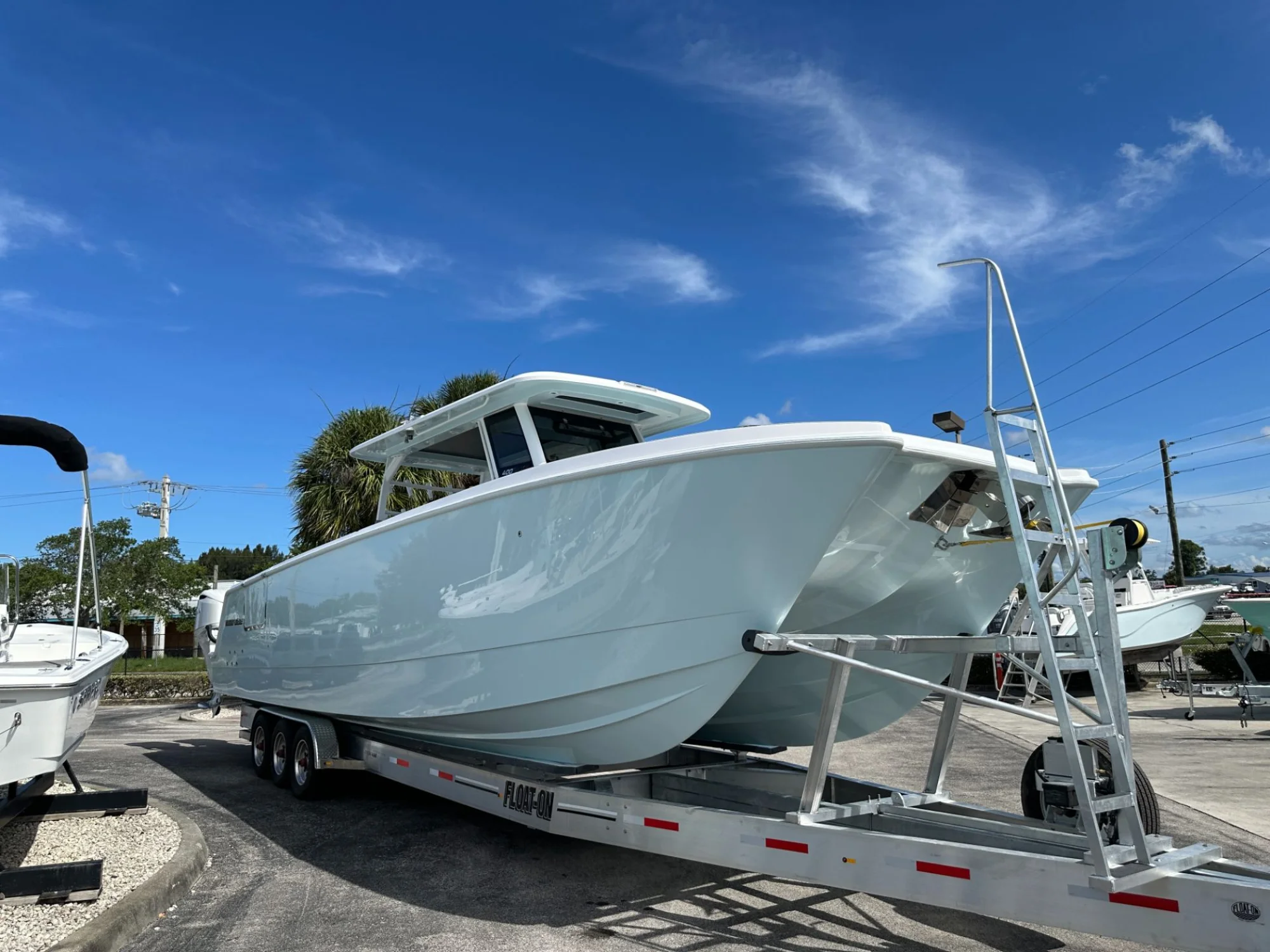 2025 Twin Vee 400 GFXV2 - Image 3
