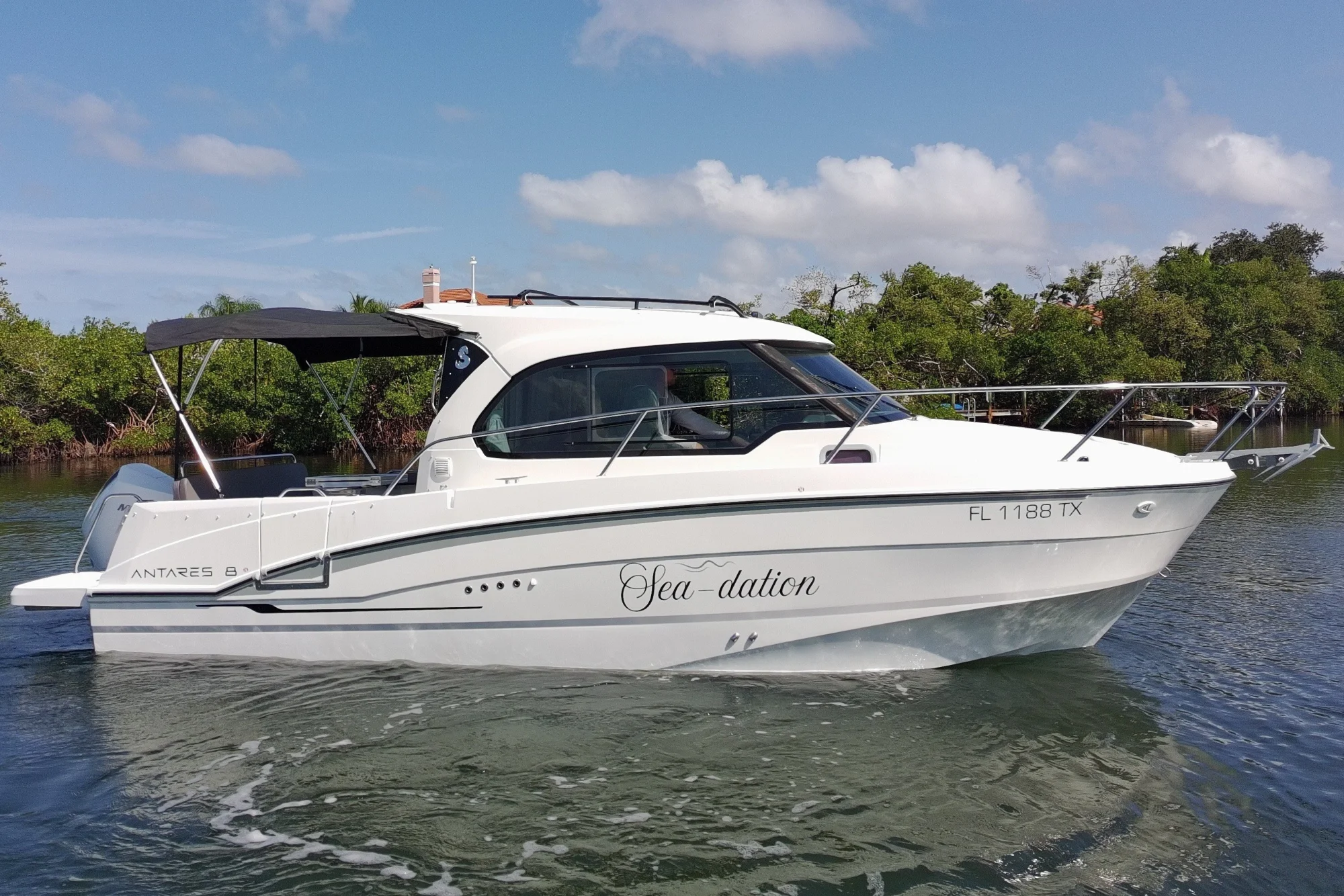 2025 Beneteau Antares 8 - Image 2
