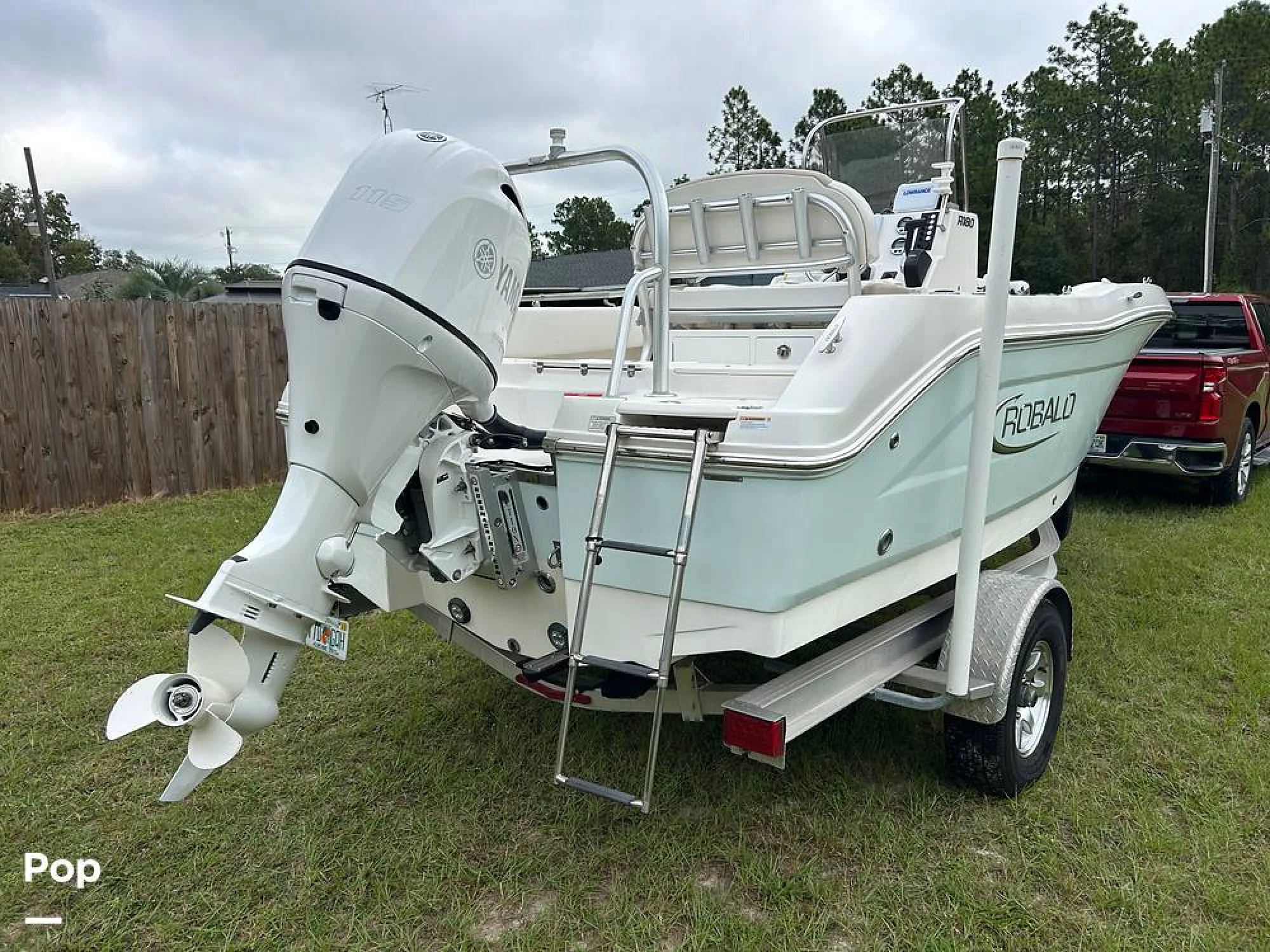 2019 Robalo R-180 CC - Image 2