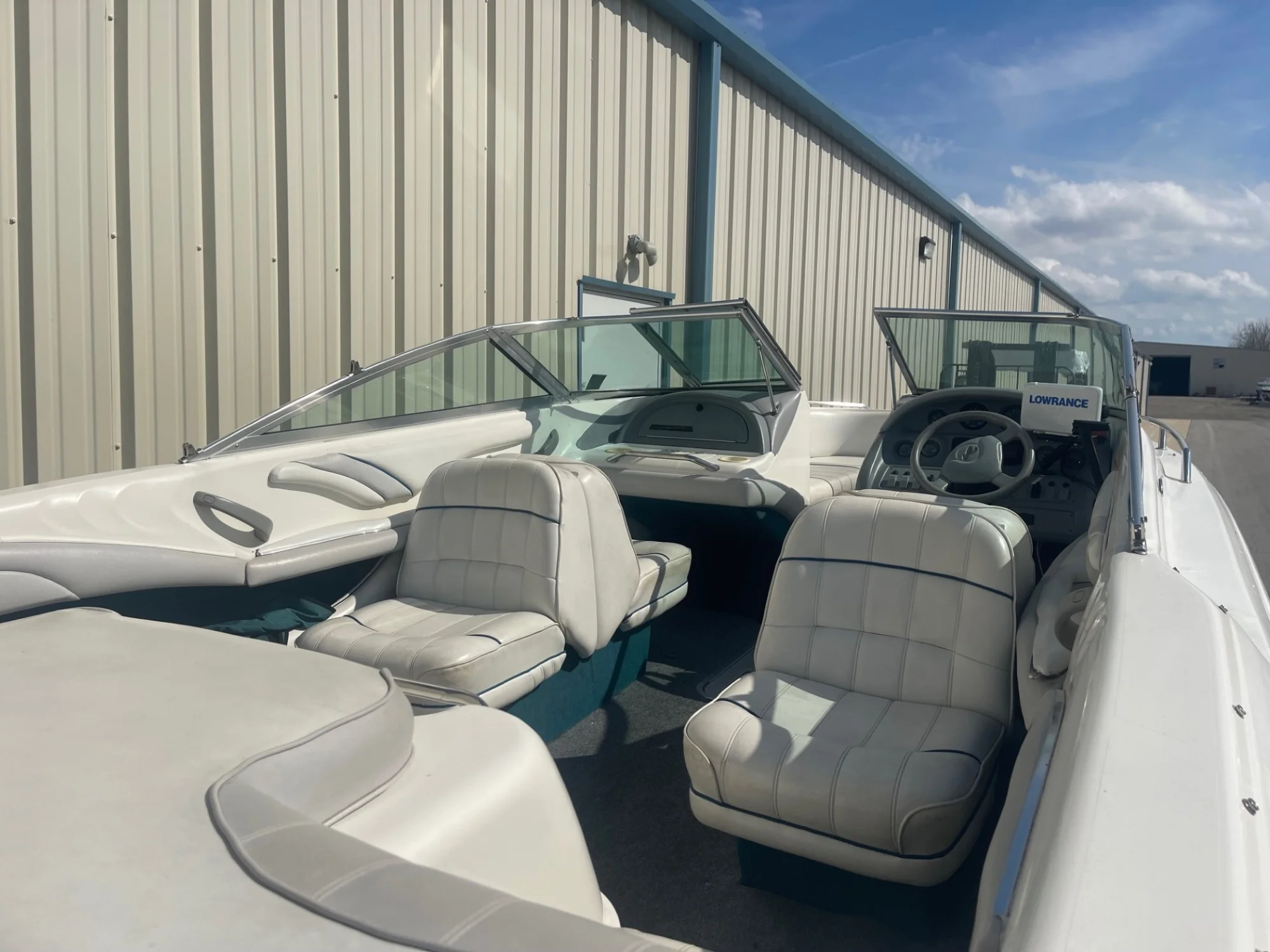 1996 Sea Ray 210 Bowrider - Image 5