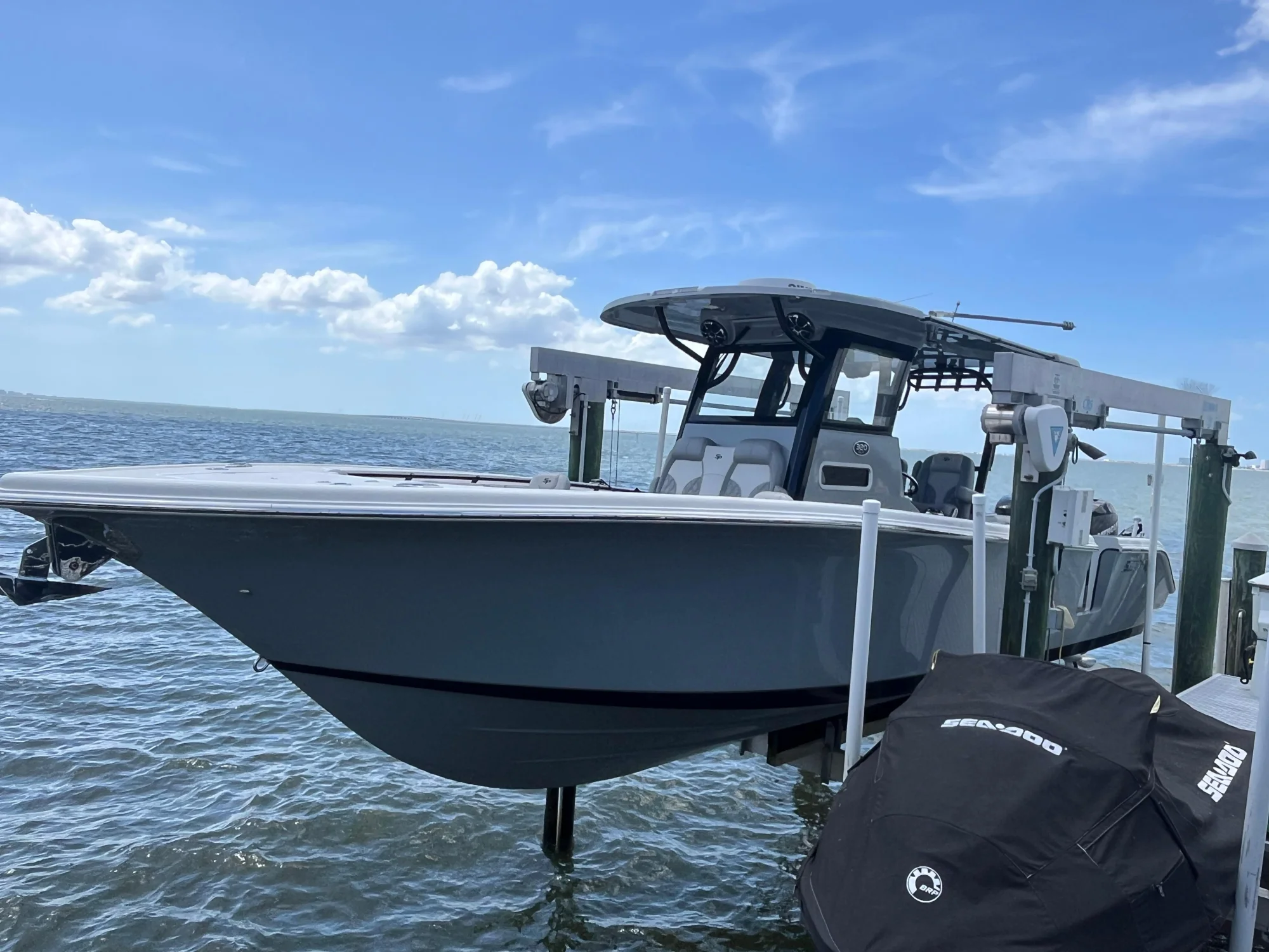 2022 Sea Pro 320 DLX Offshore - Main Image