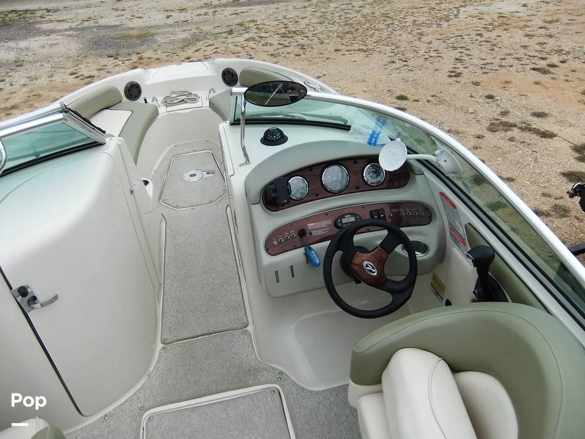 2005 Sea Ray 240 Sundeck - Image 4