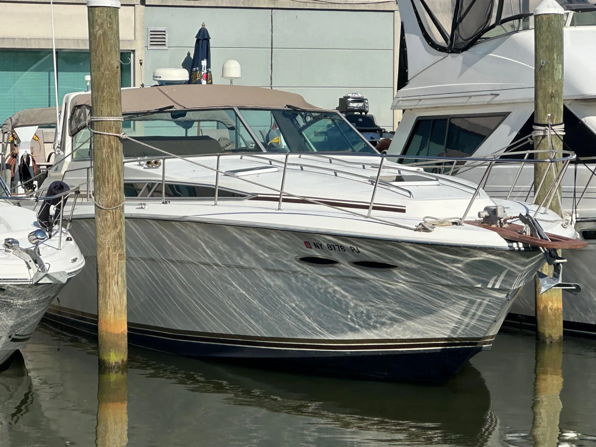 1986 Sea Ray 390 Express Cruiser - Main Image