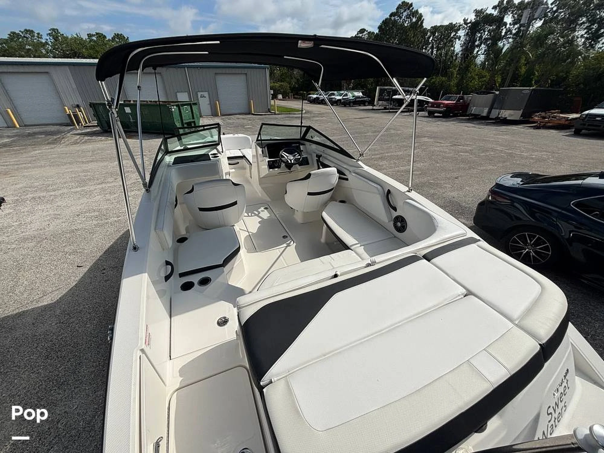 2023 Sea Ray SPX 210 OB - Image 4
