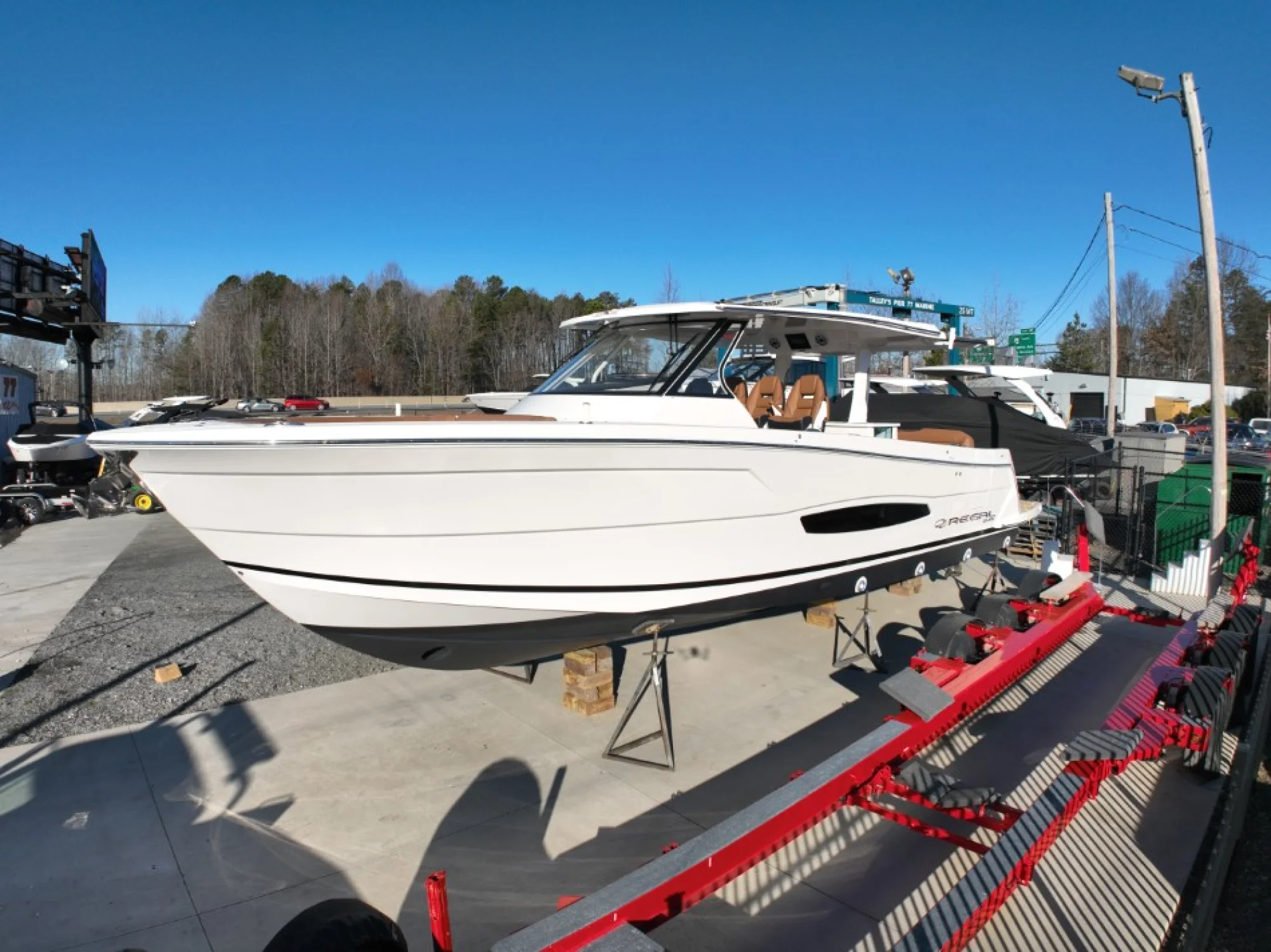 2026 Regal 38 Surf Ultimate - Image 2