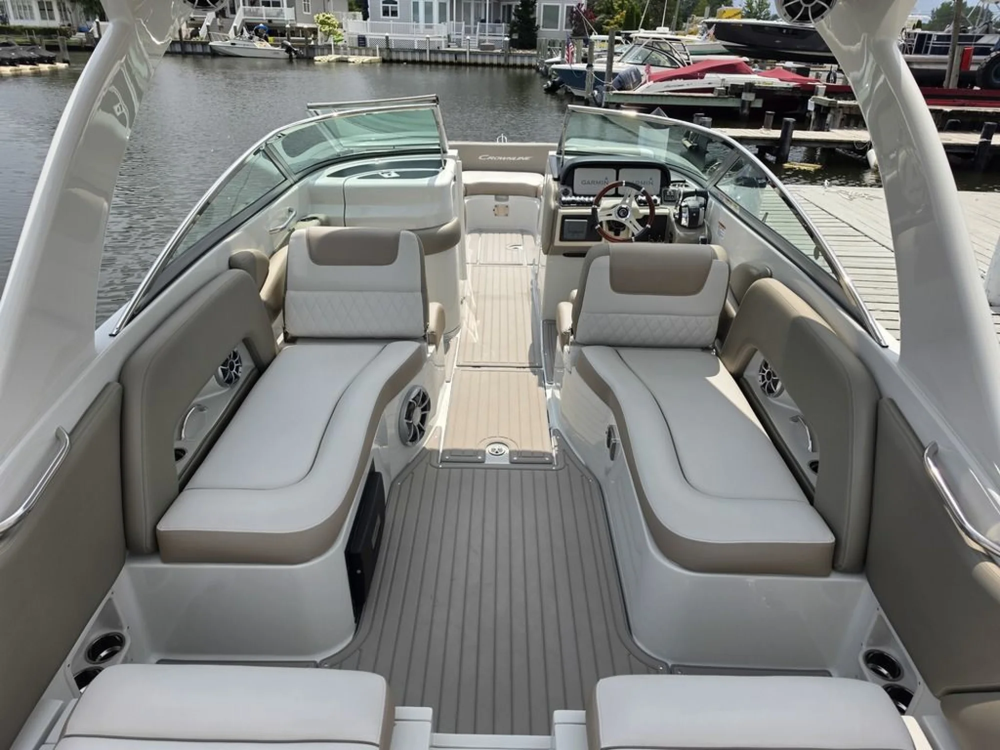 2023 Crownline E305 XS - Image 4