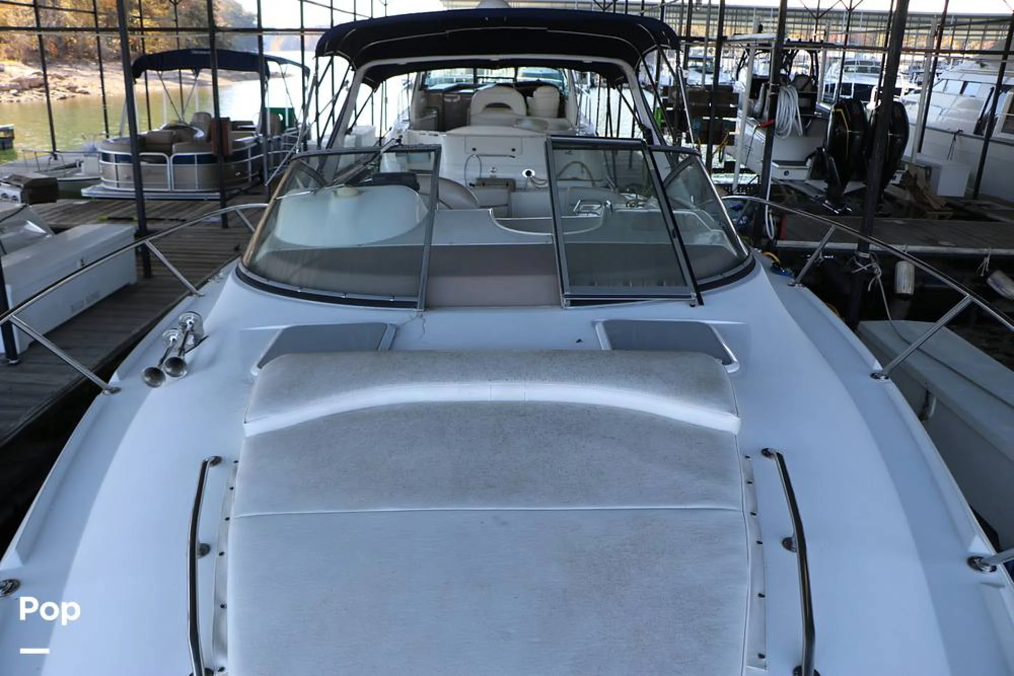 2005 Larson 330 Cabrio - Image 5