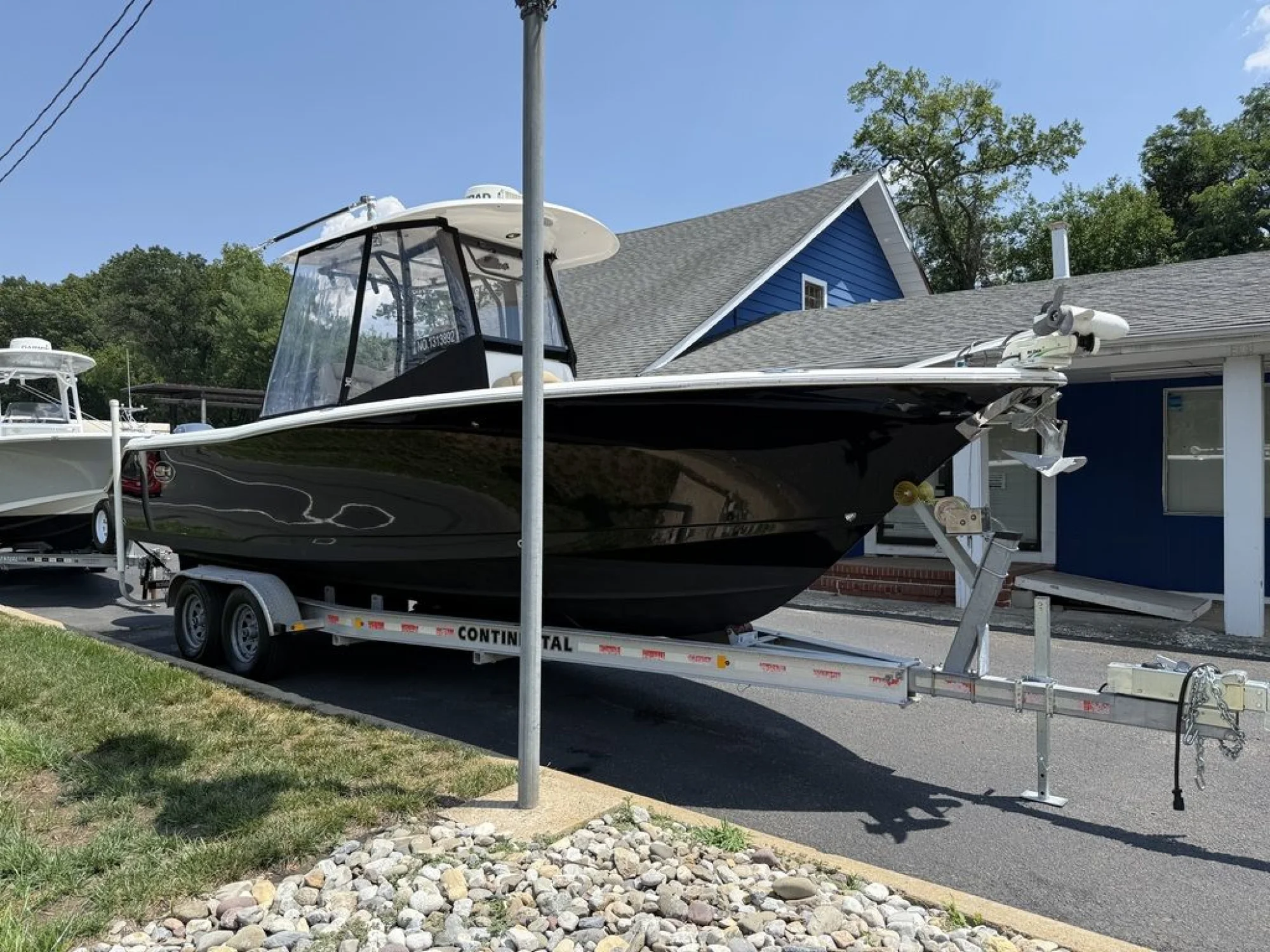 2017 Sea Hunt Gamefish 27 - Image 2