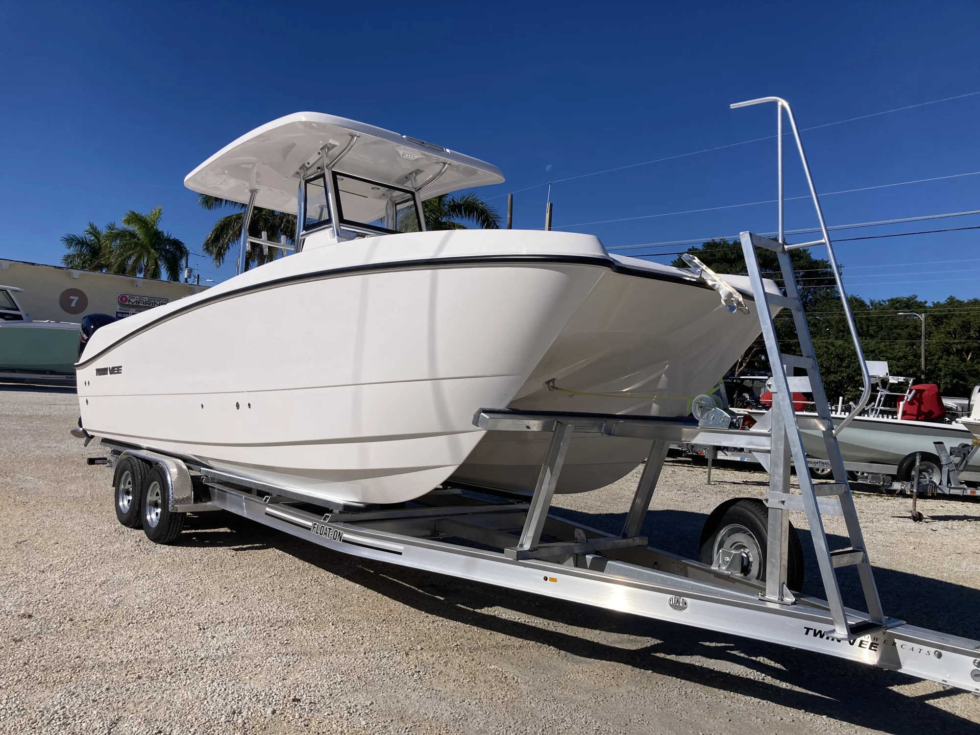 2025 Twin Vee 260 PRO GFX