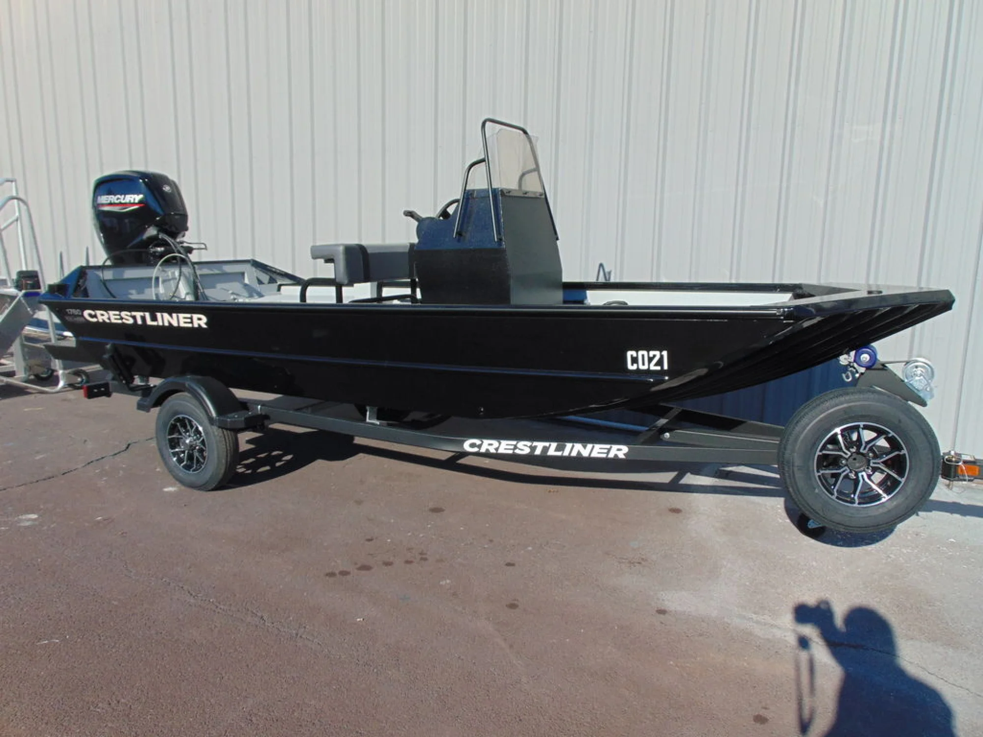 Crestliner 1760 Retriever SC - Main Image