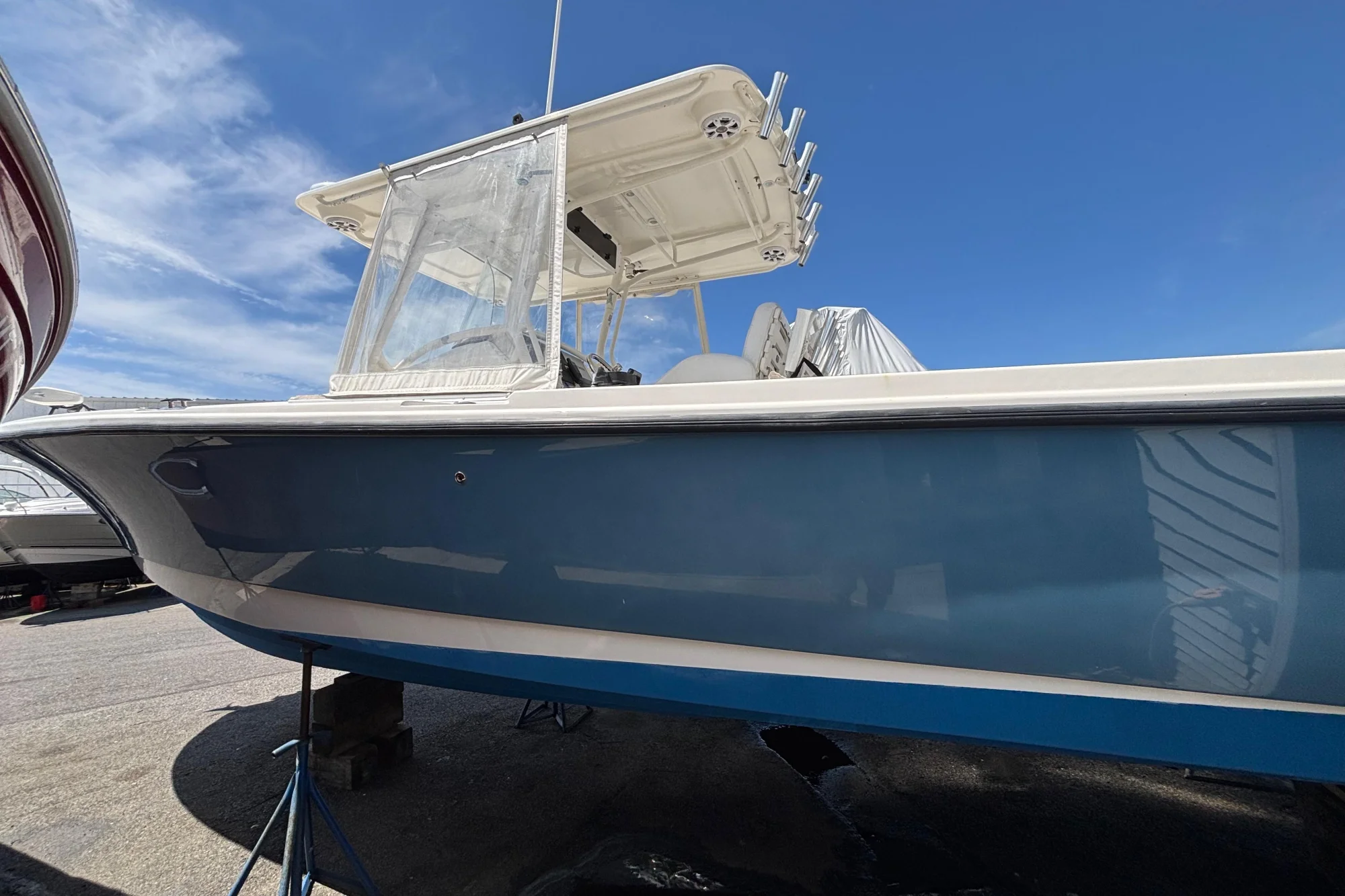 2006 Edgewater 318CC - Image 3