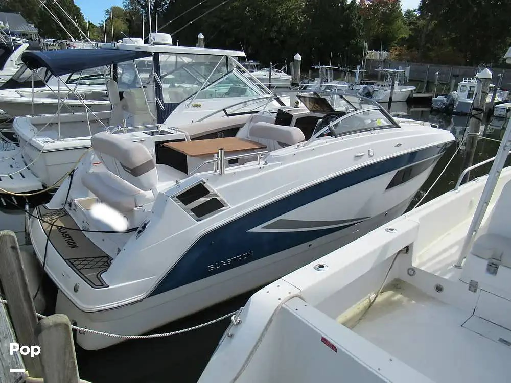 2018 Glastron GS259 - Image 2