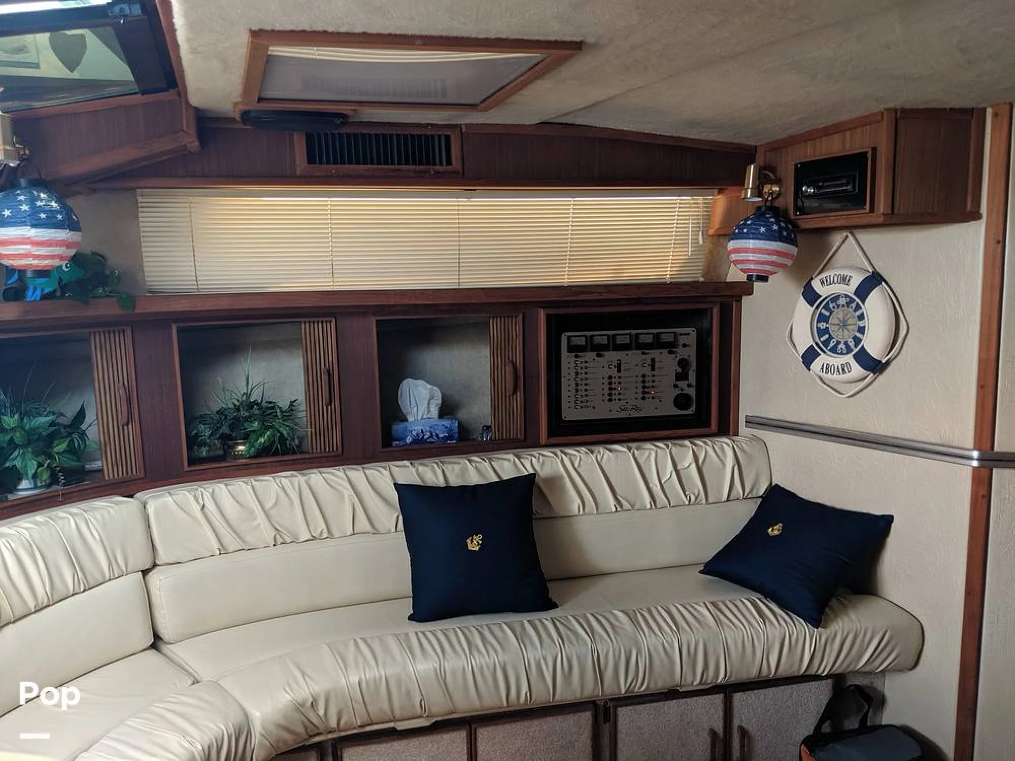 1986 Sea Ray 390 EC - Image 4