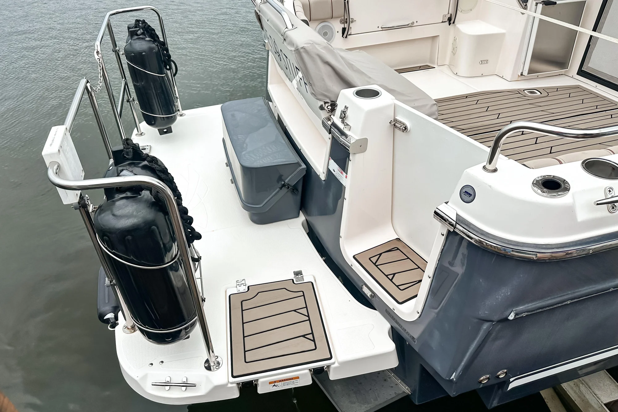 2022 Cutwater 30 Command Bridge - Image 3