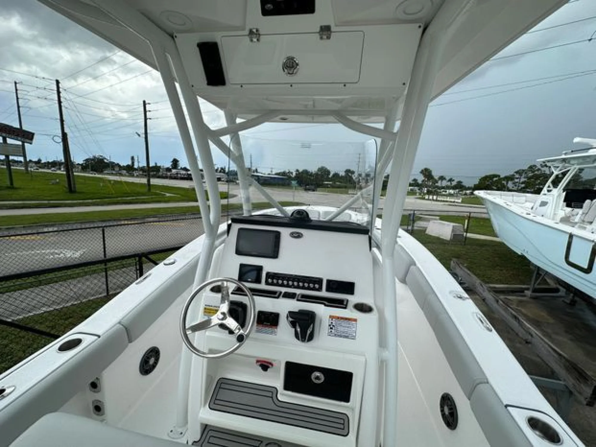 2024 Sea Fox 248 Commander - Image 3