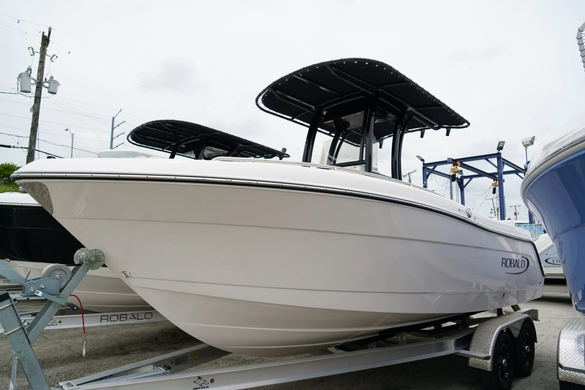 2025 ROBALO R222 - Image 2