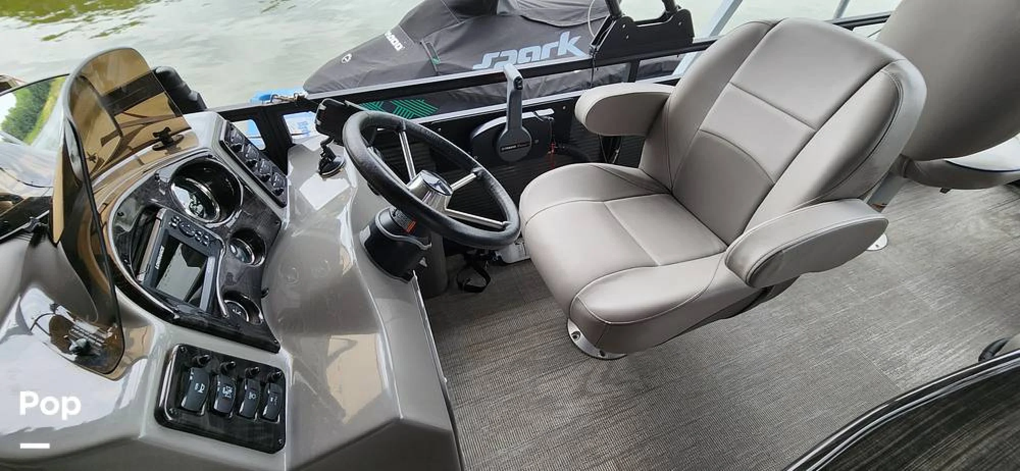 2023 Qwest E-Class L 820 - Image 2