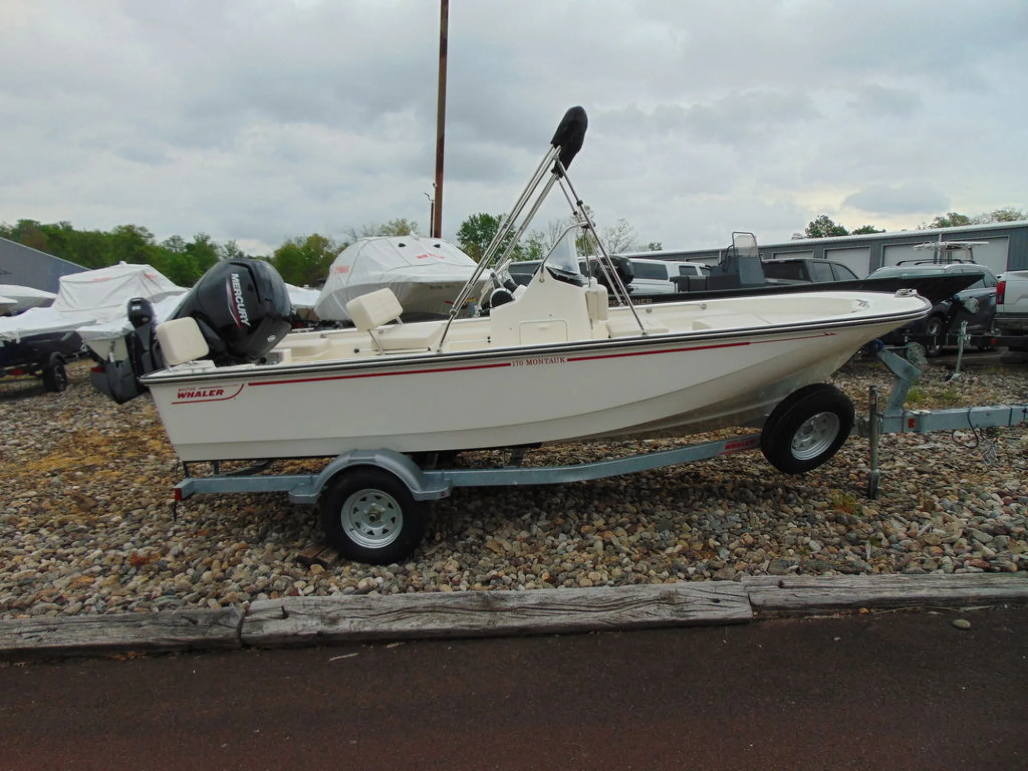 Boston Whaler 170 Montauk - Image 2