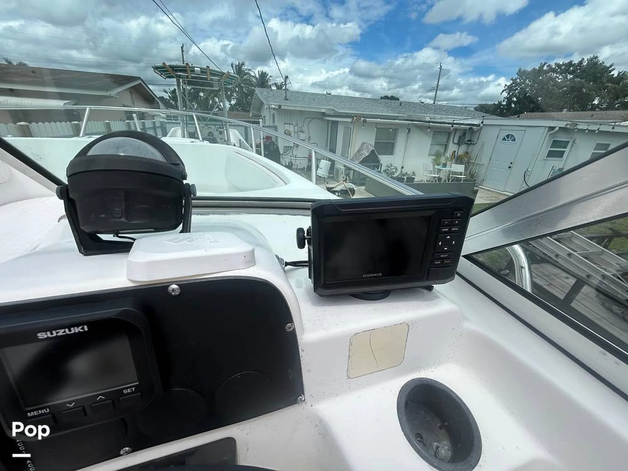 1996 Boston Whaler Dauntless 20 - Image 3