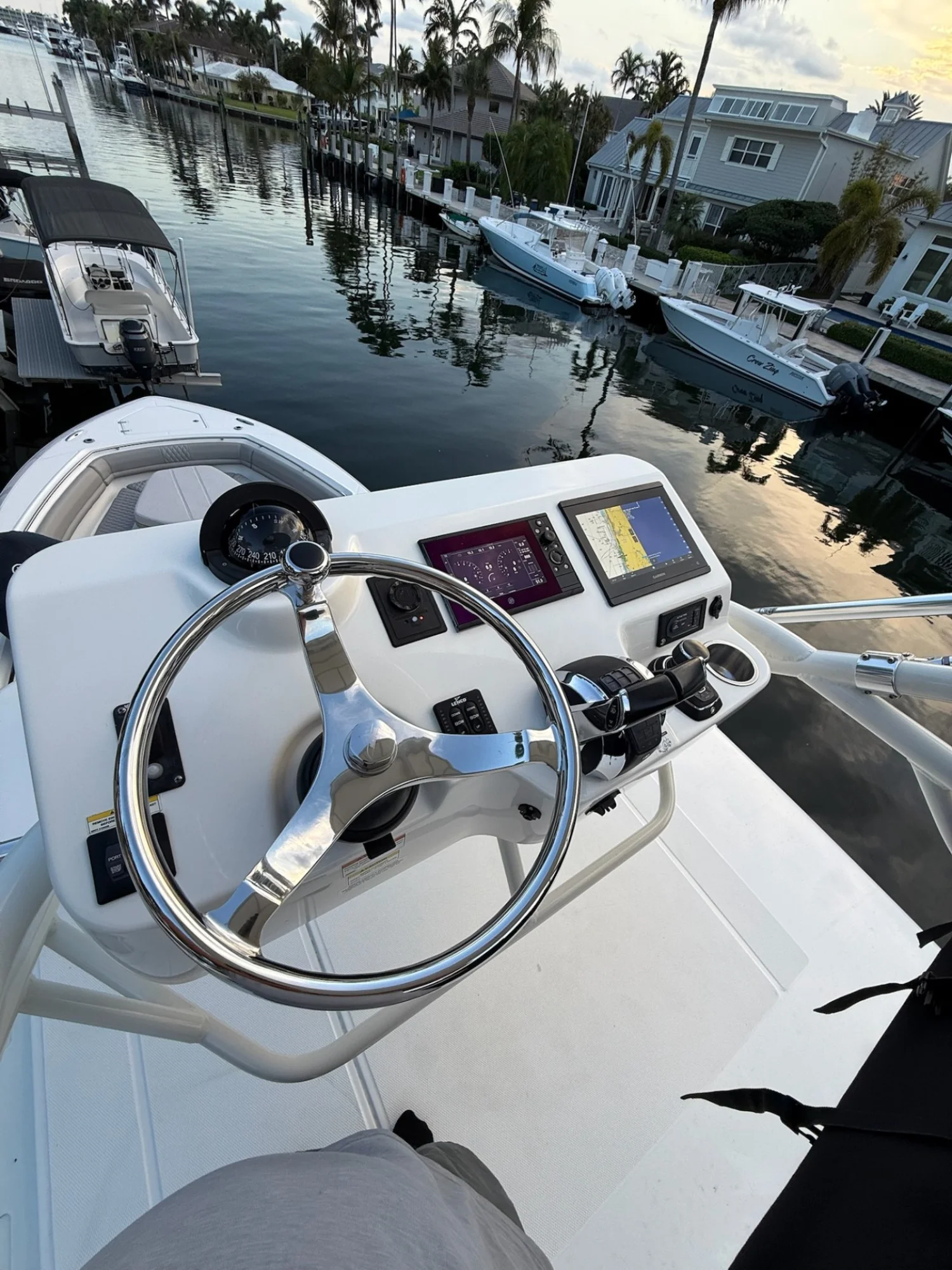 2023 Boston Whaler 380 Outrage - Image 5