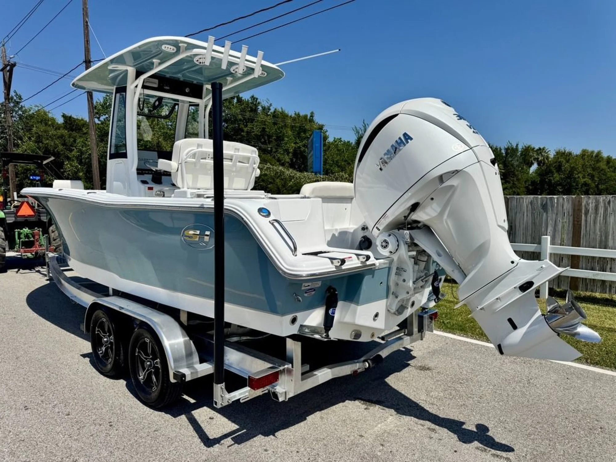 2027 Sea Hunt Ultra 245SE - Image 2