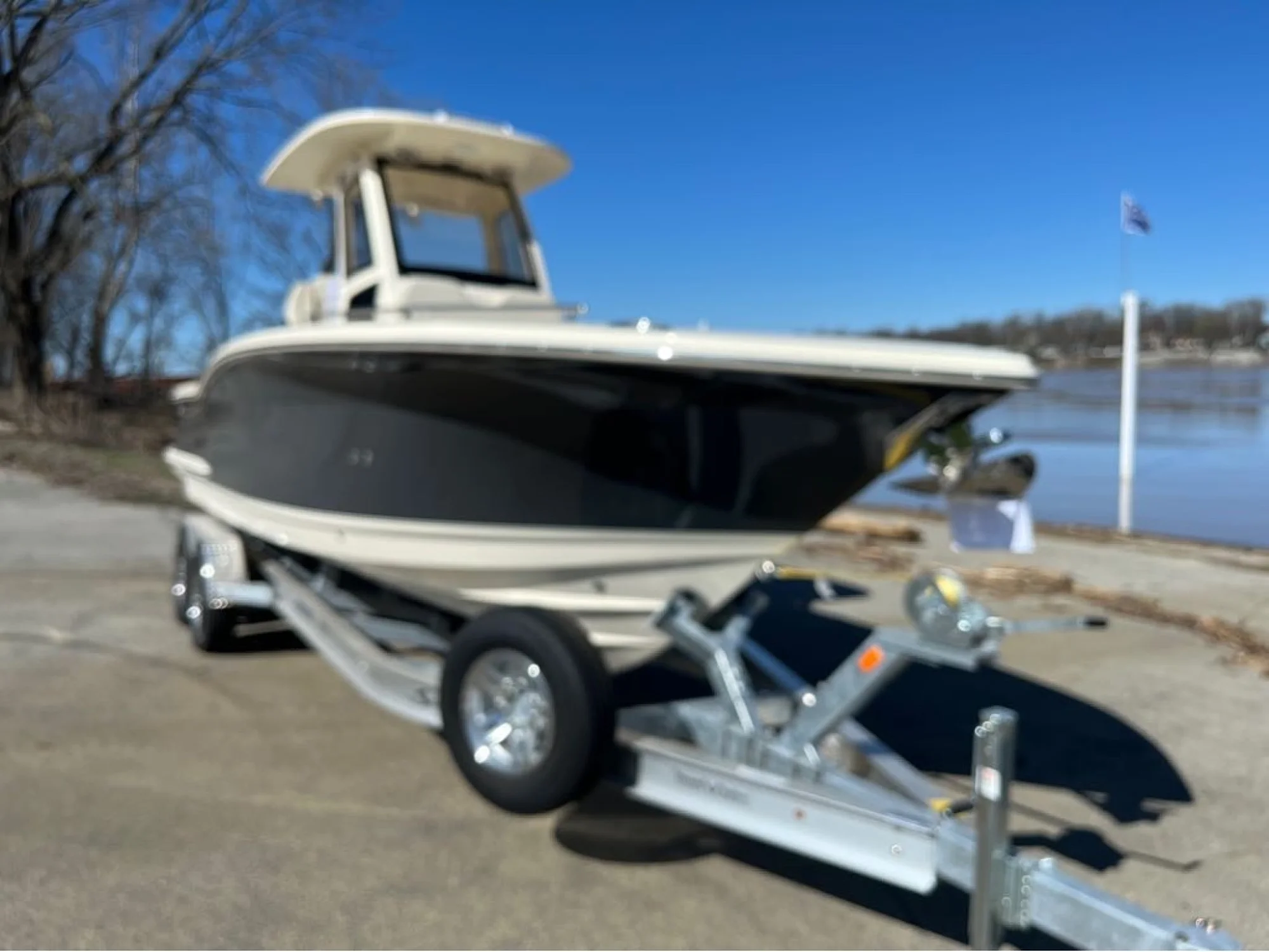 2025 Scout Boat Company 260 LXF - Image 5