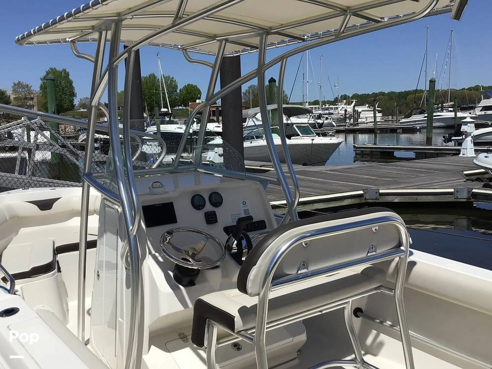 2024 Sailfish 220 CC - Image 2