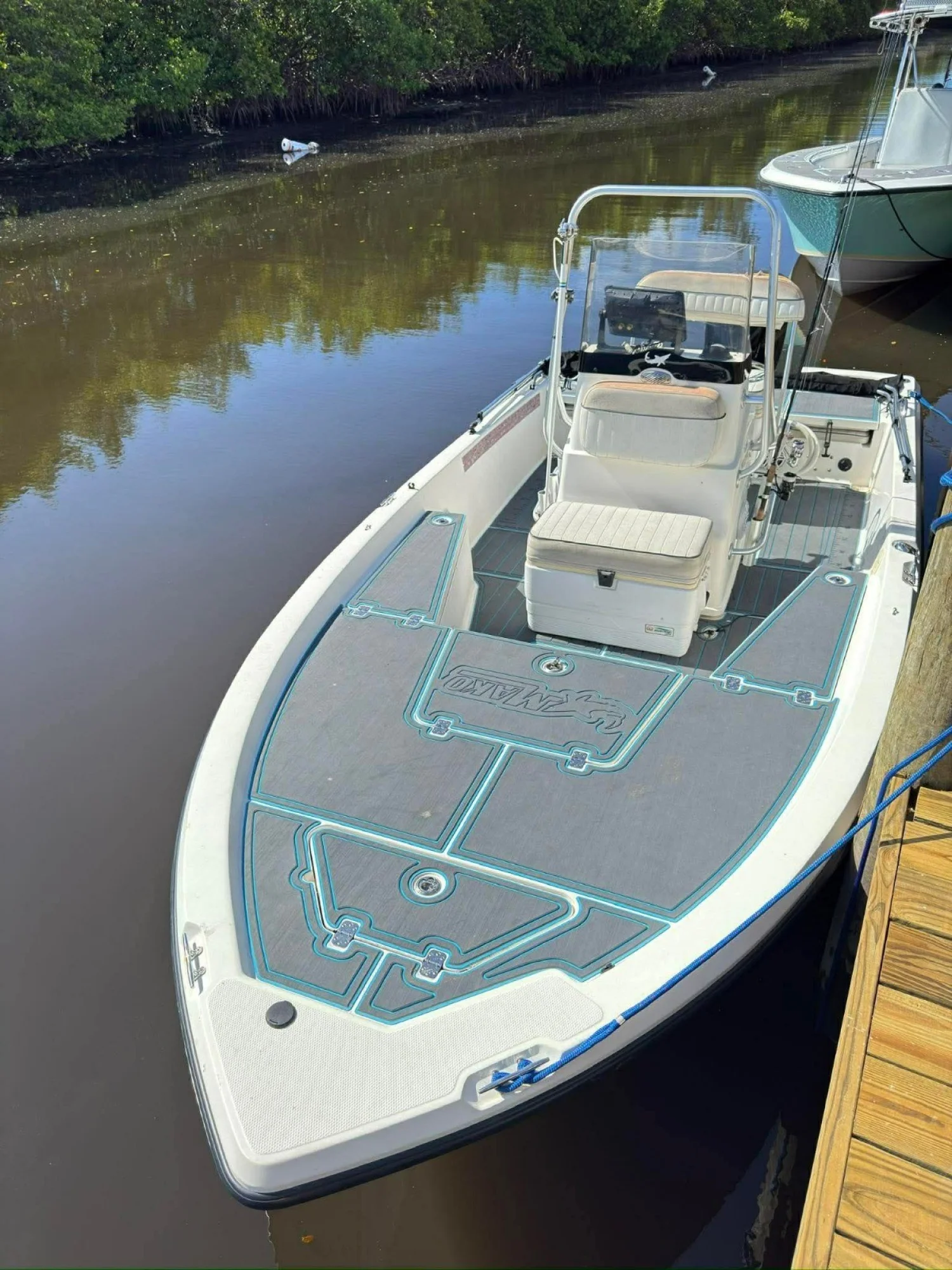 2015 Mako CPX 19 - Image 5