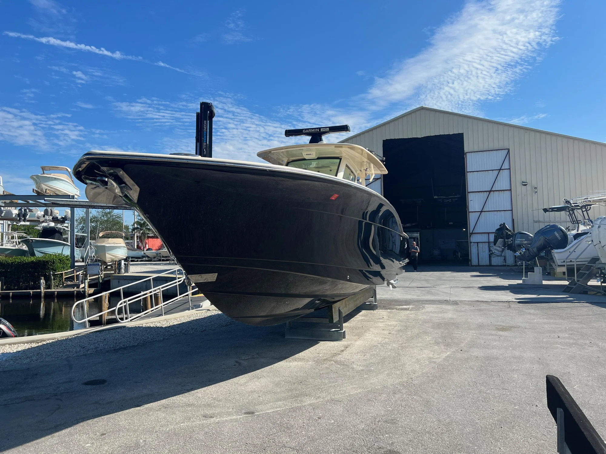 2019 Scout 355 LXF - Image 5
