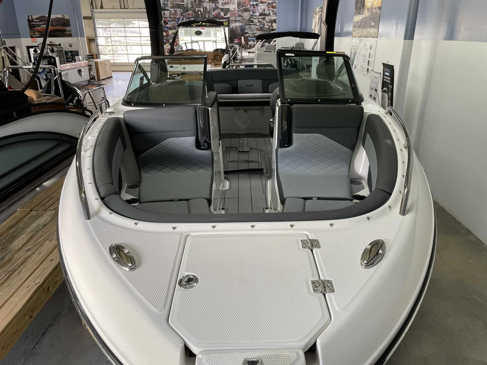 2025 Chaparral 267 SSX - Image 5