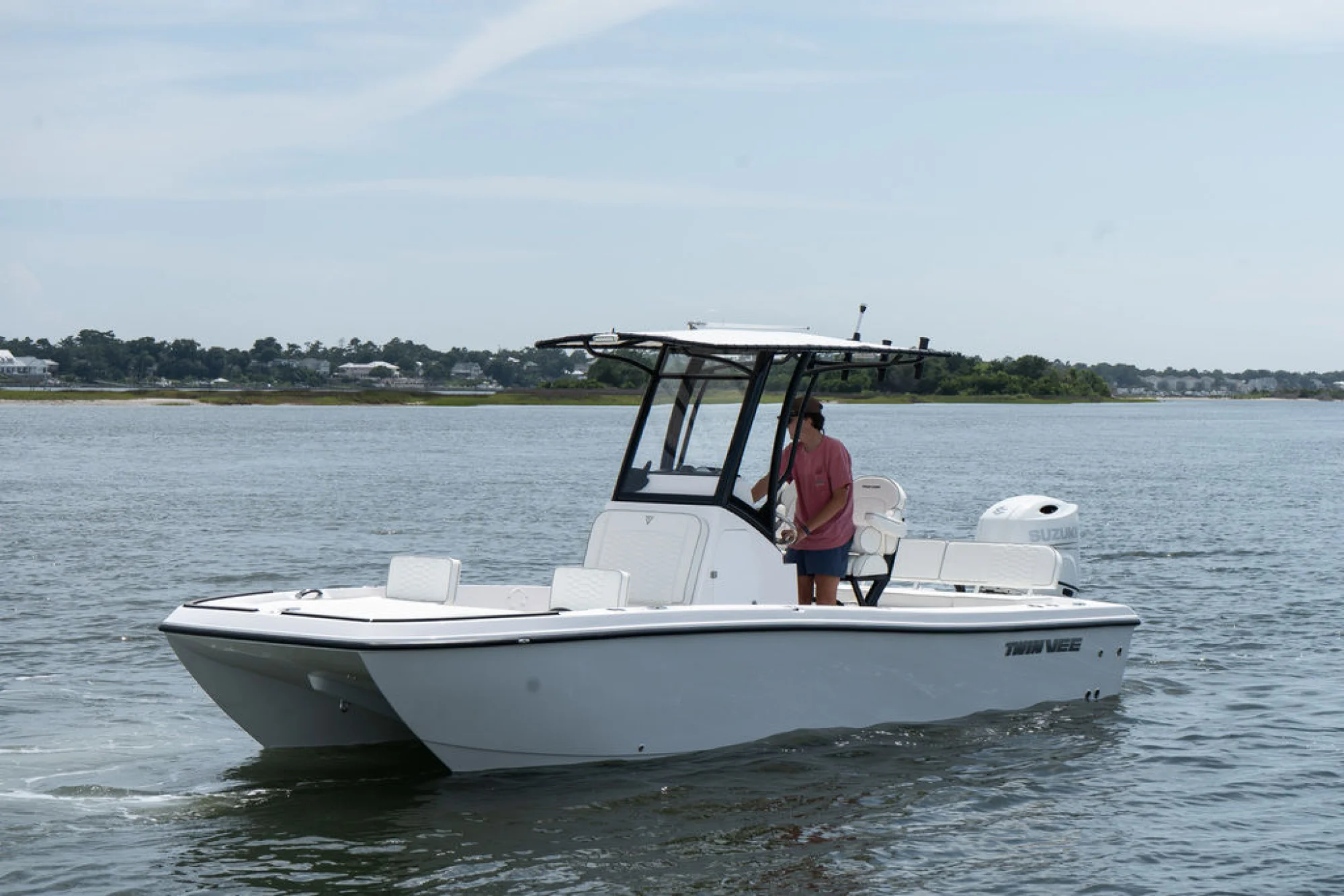 Twin Vee 22 BAYCAT - Main Image