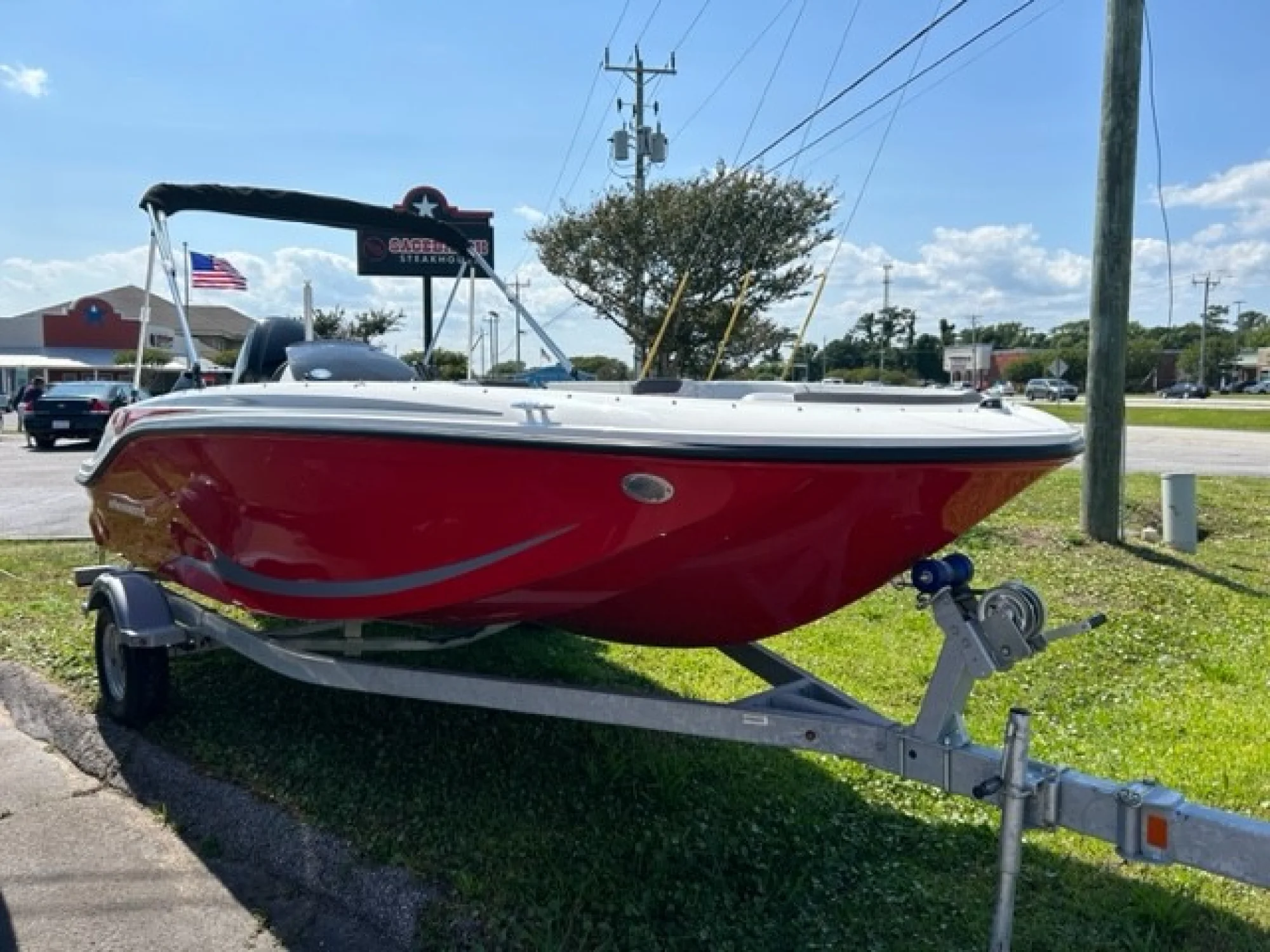 2026 Bayliner M17 Rally Red - Image 2