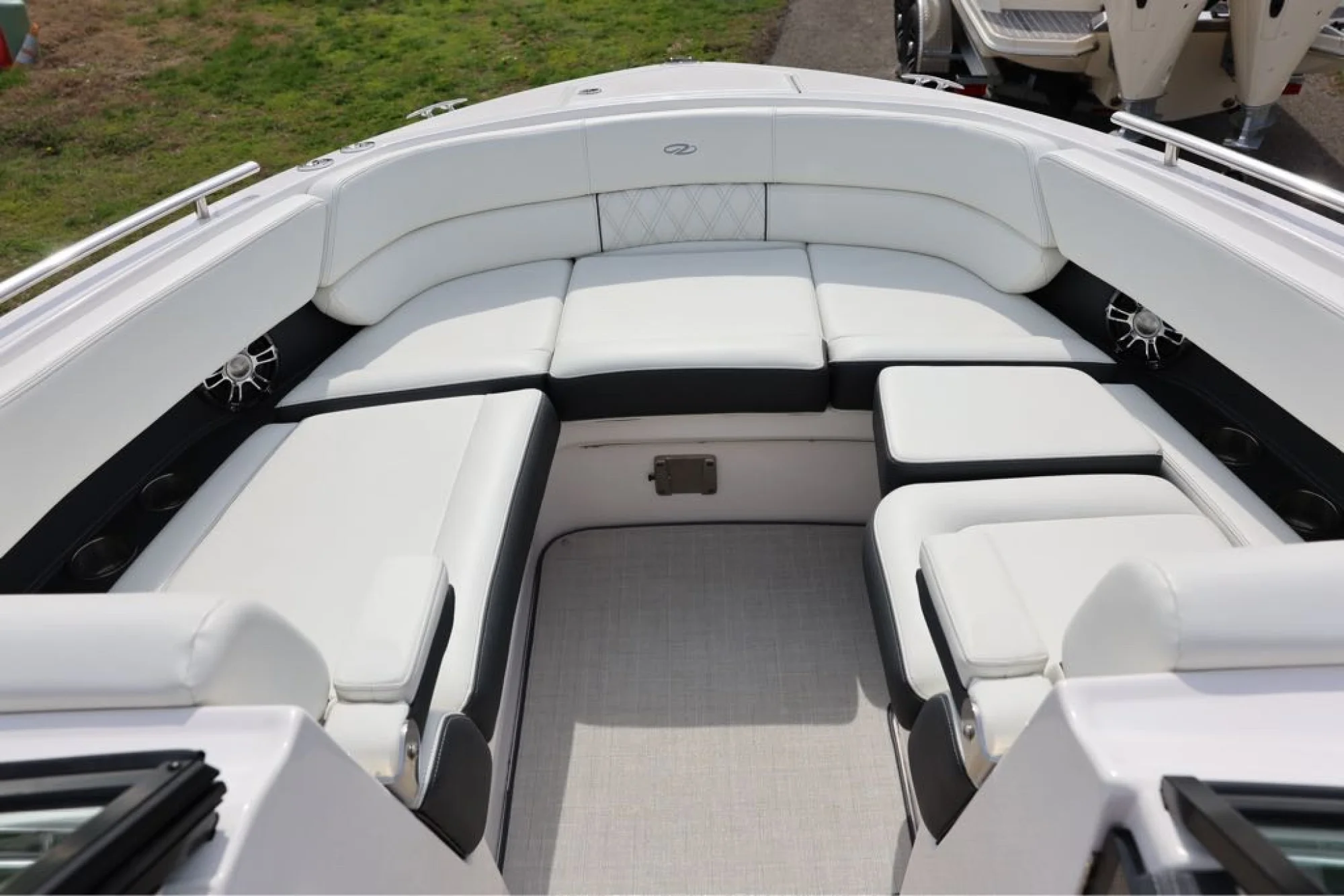 2023 Regal 2800 - Image 4