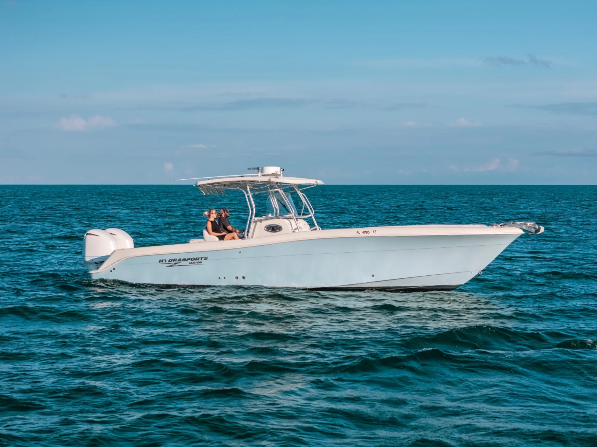 2005 Hydra-Sport Vector 3300 - Image 3