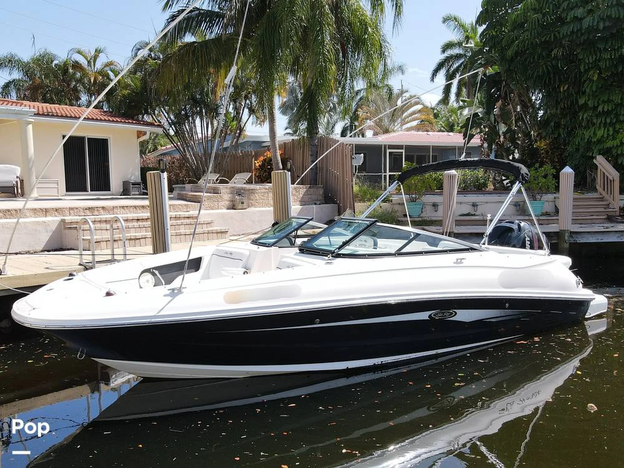 2014 Sea Ray 240 Sundeck - Main Image